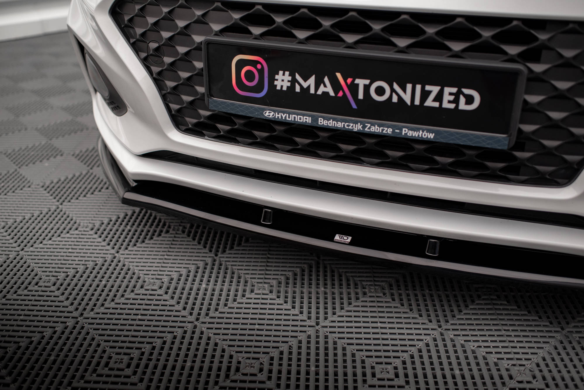 Front Splitter V.1 Hyundai I20 Mk2 Facelift - Image 3