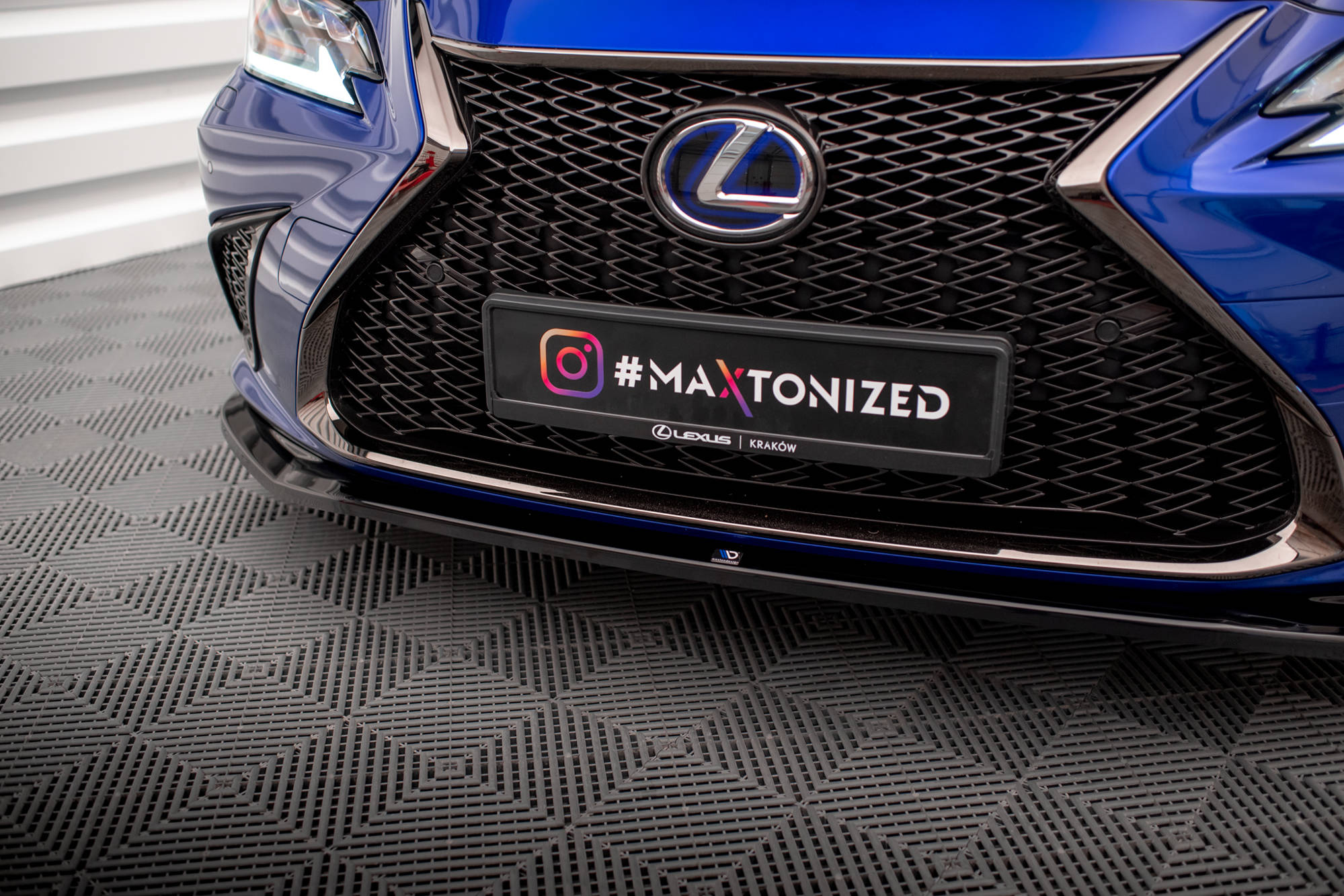 Front Splitter V.1 Lexus ES F Sport Mk7 - Image 3