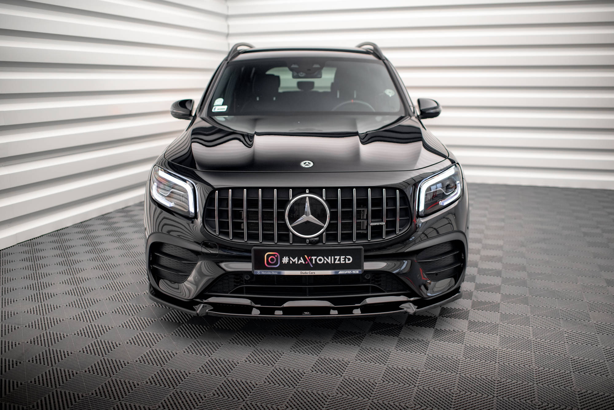 Front Splitter V.1 Mercedes-AMG GLB 35 / AMG-Line X247 - Image 2