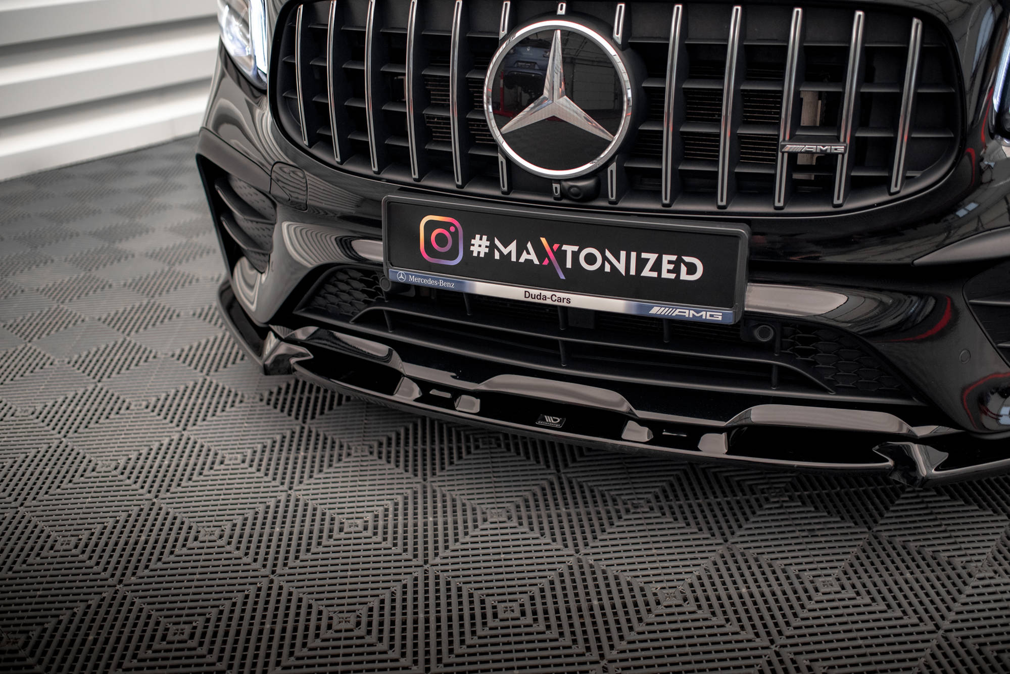 Front Splitter V.1 Mercedes-AMG GLB 35 / AMG-Line X247 - Image 3