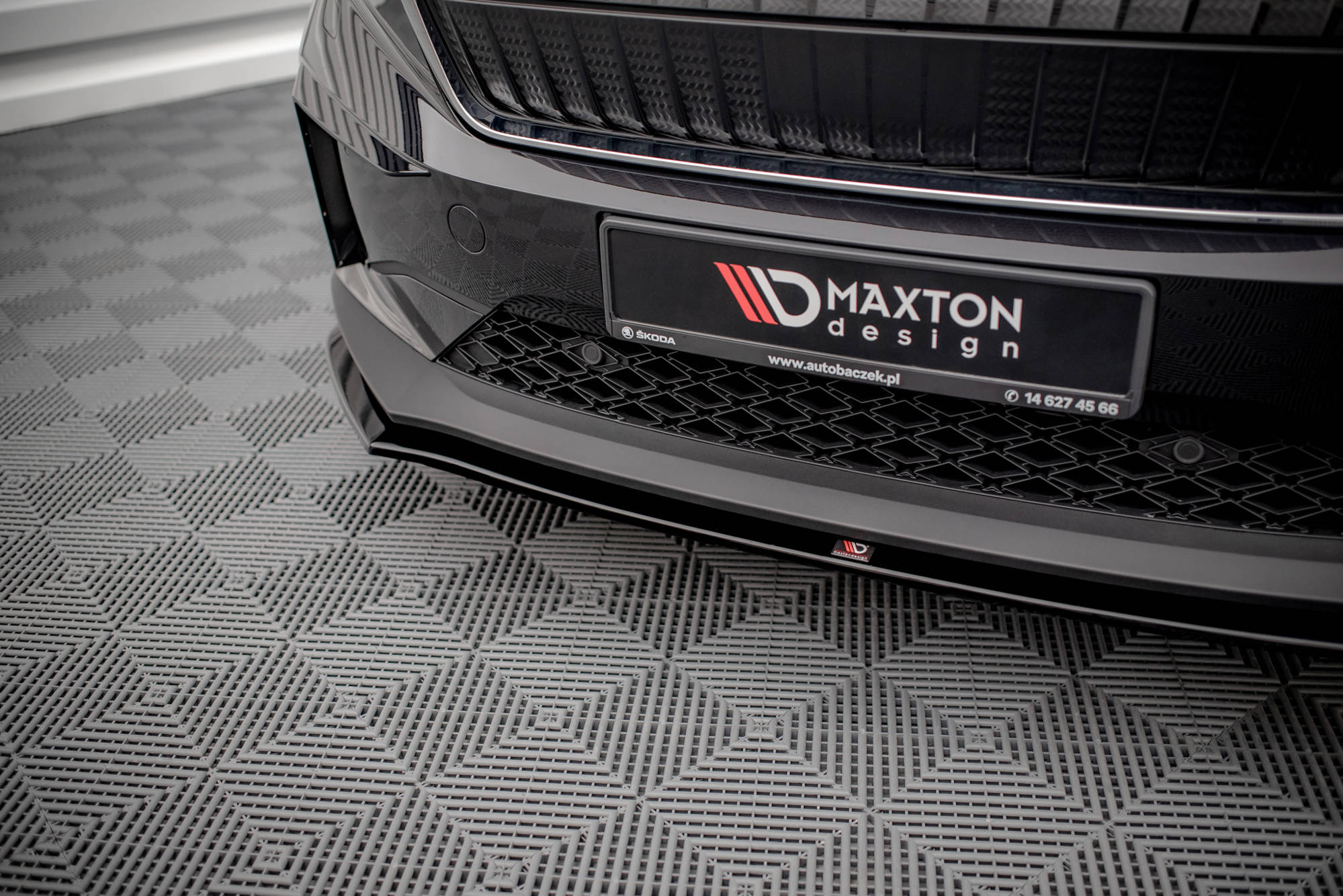 Front Splitter V.1 Skoda Enyaq iV - Image 3