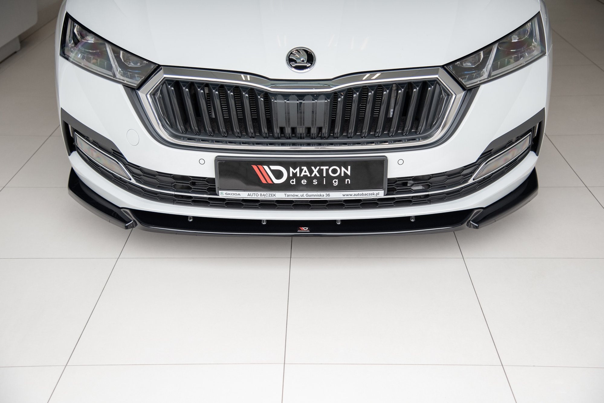 Front Splitter V.1 Skoda Octavia Mk4 - Image 2