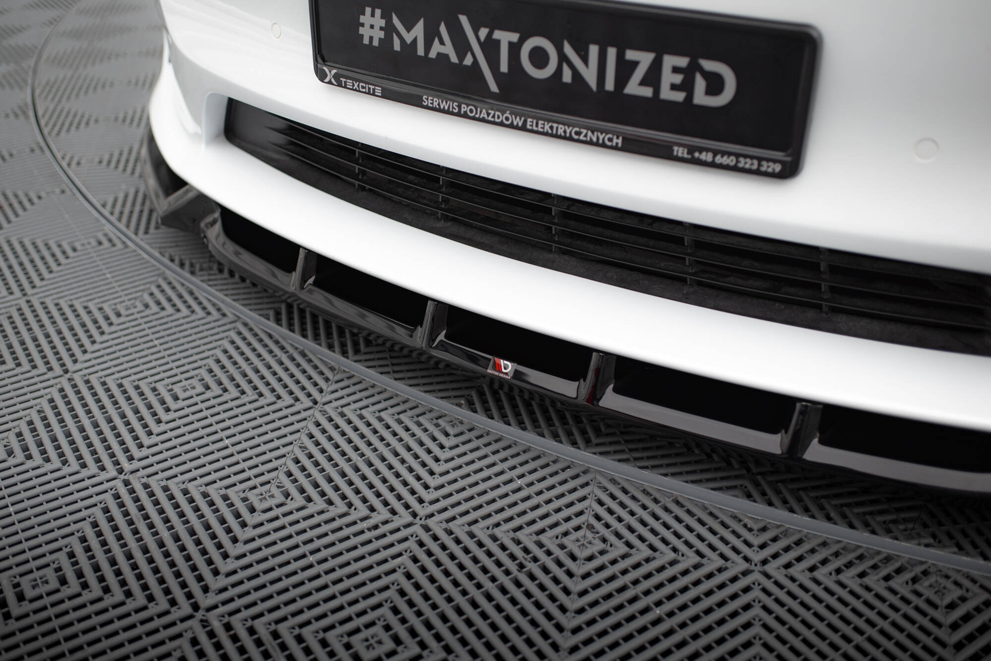 Front Splitter V.1 Tesla Model S Plaid Mk1 Facelift - Image 3