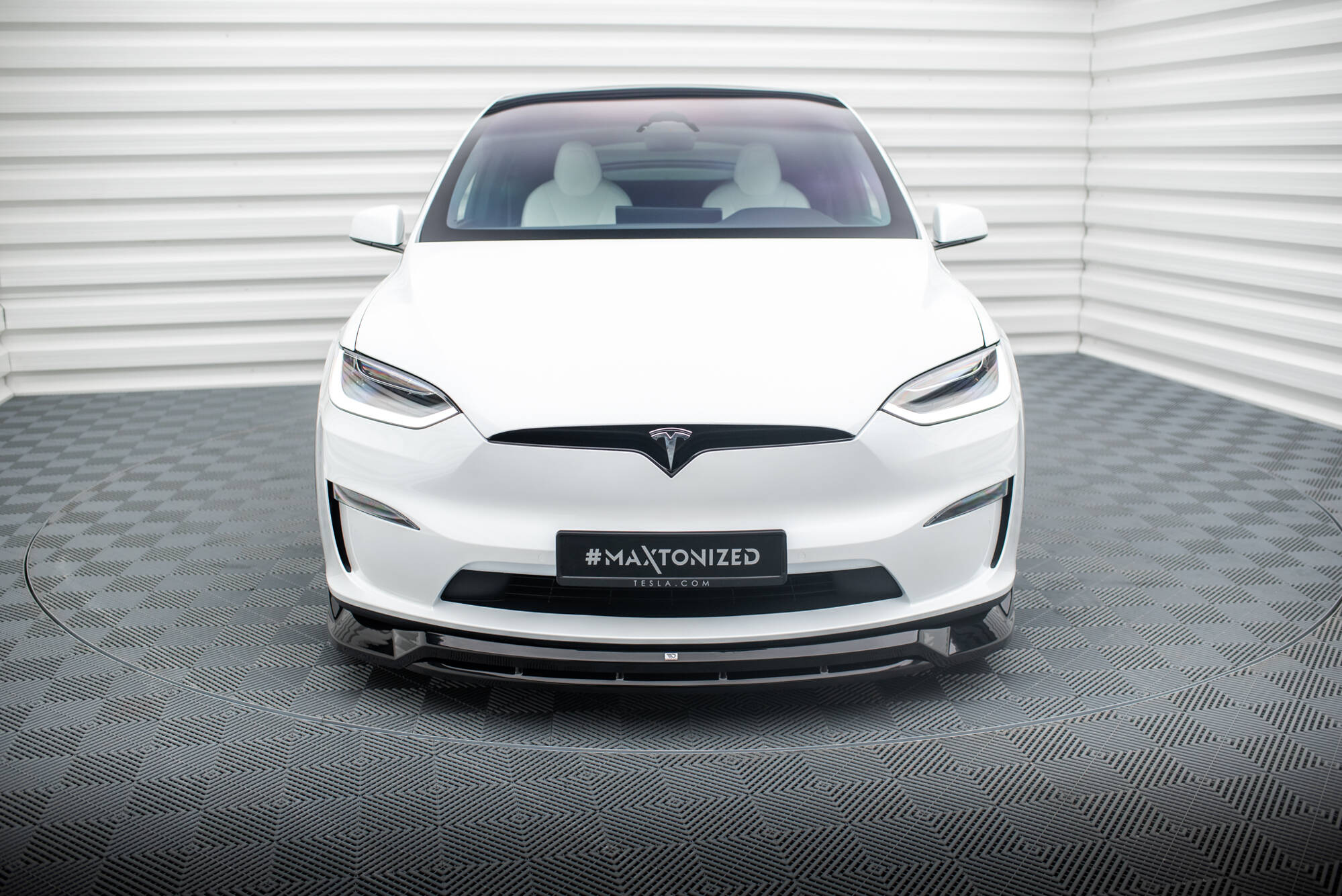 Front Splitter V.1 Tesla Model X Mk1 Facelift - Image 2