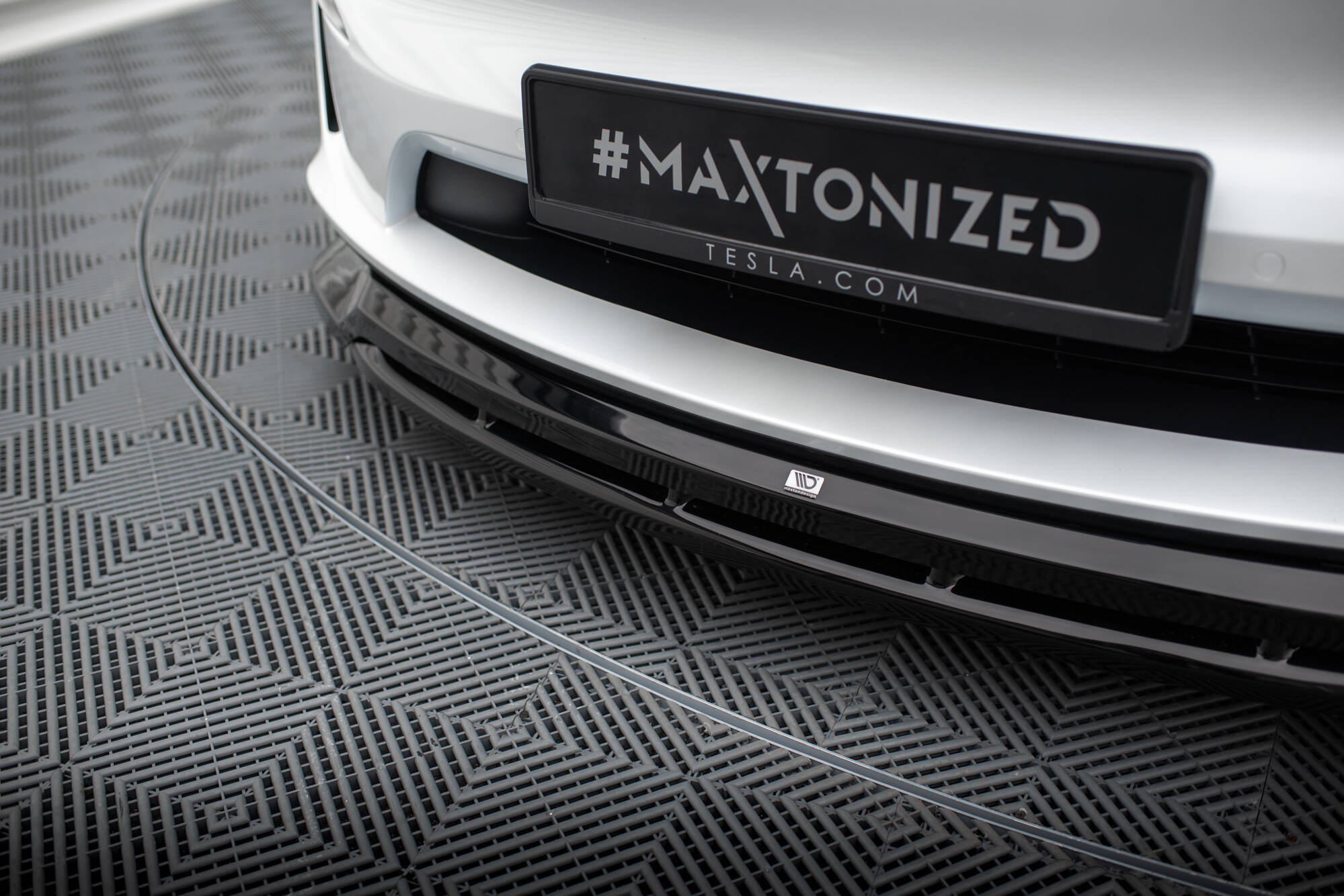 Front Splitter V.1 Tesla Model X Mk1 Facelift - Image 3
