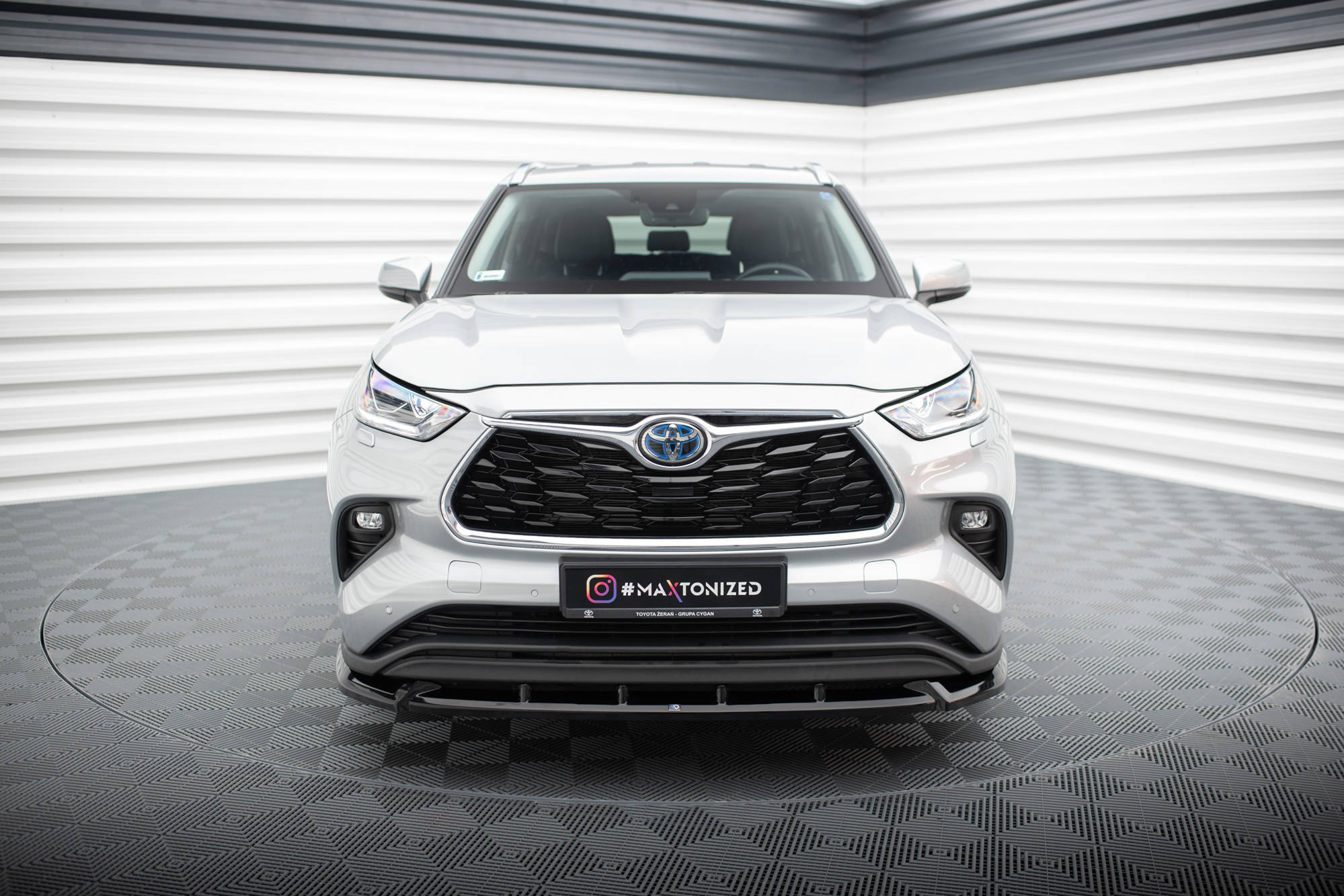 Front Splitter V.1 Toyota Highlander Mk4 - Image 2