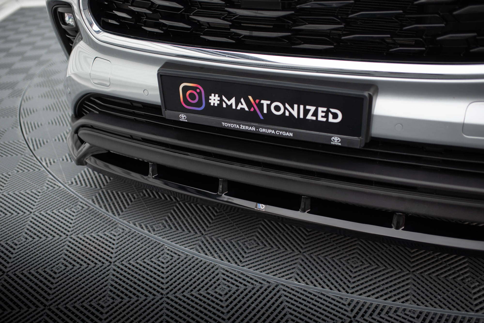 Front Splitter V.1 Toyota Highlander Mk4 - Image 3