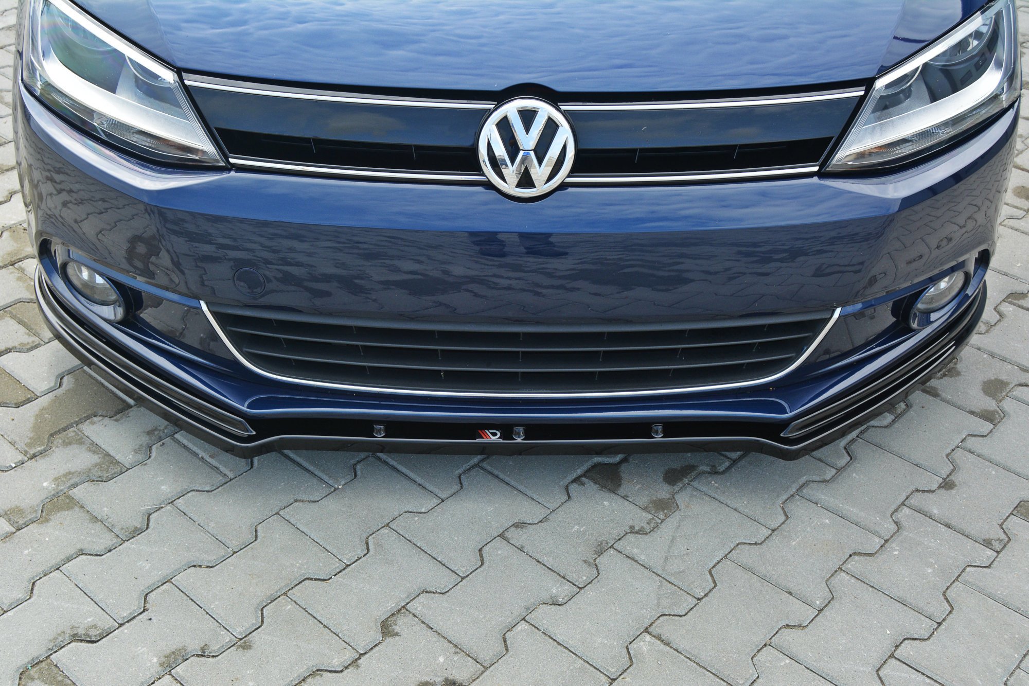 Front Splitter V.1 VW Jetta 6 - Image 2