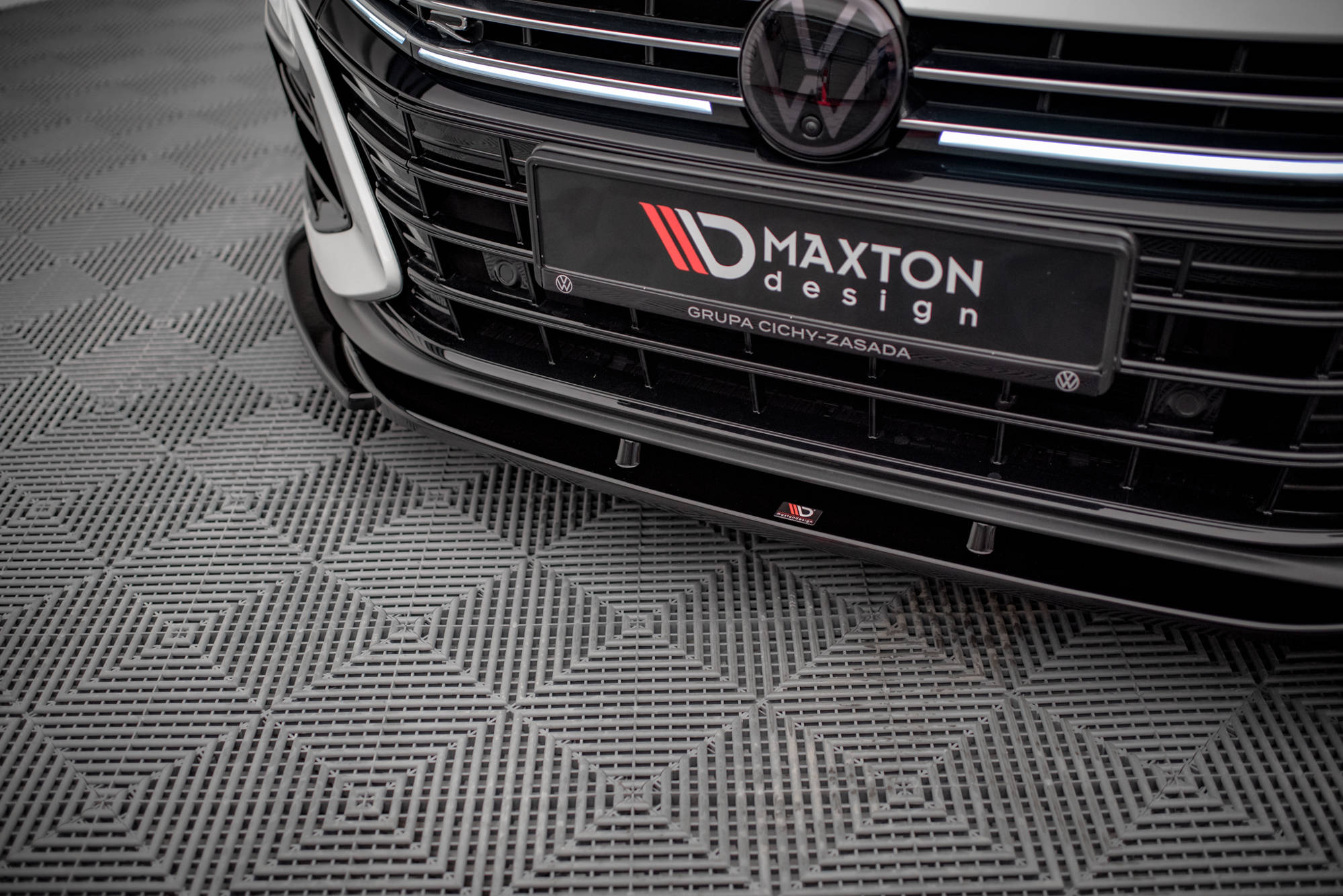 Front Splitter V.1 Volkswagen Arteon R - Image 3