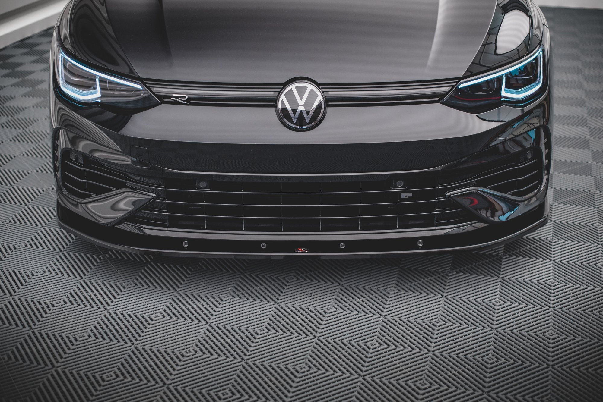 Front Splitter V.1 Volkswagen Golf R Mk8 - Image 3