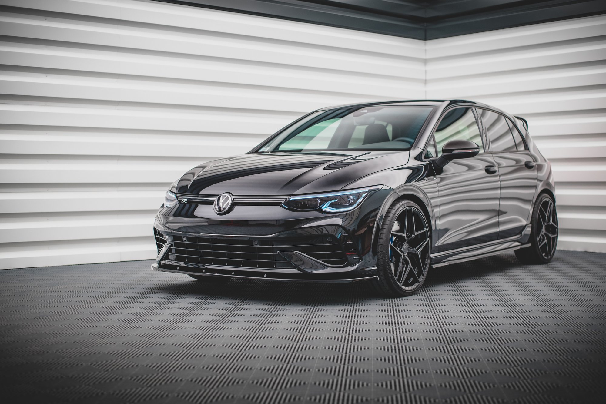 Front Splitter V.1 Volkswagen Golf R Mk8 - Image 4
