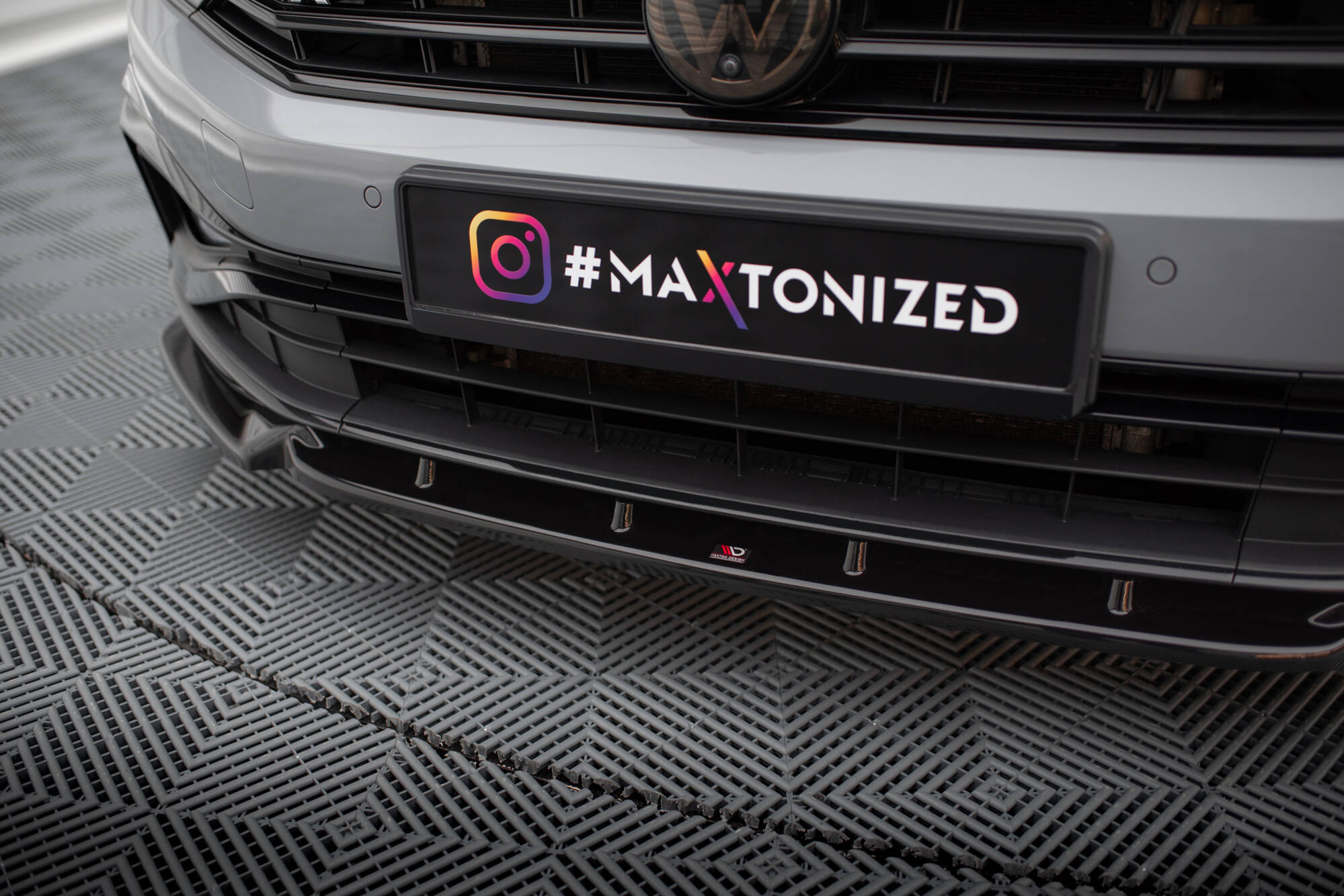Front Splitter V.1 Volkswagen Passat R-Line B8 Facelift - Image 3
