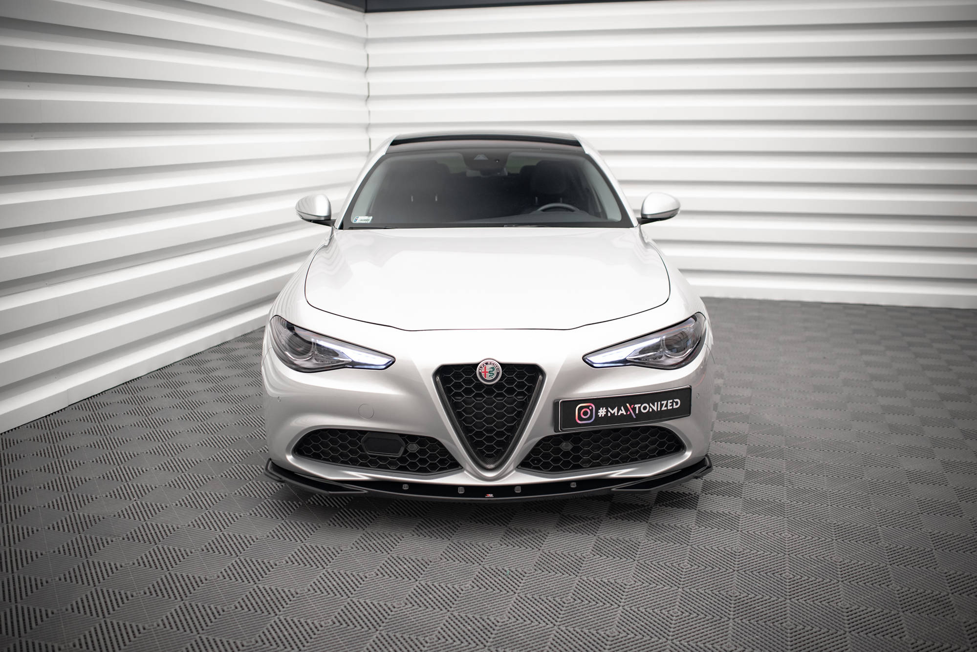 Front Splitter V.2 Alfa Romeo Giulia Sport - Image 2