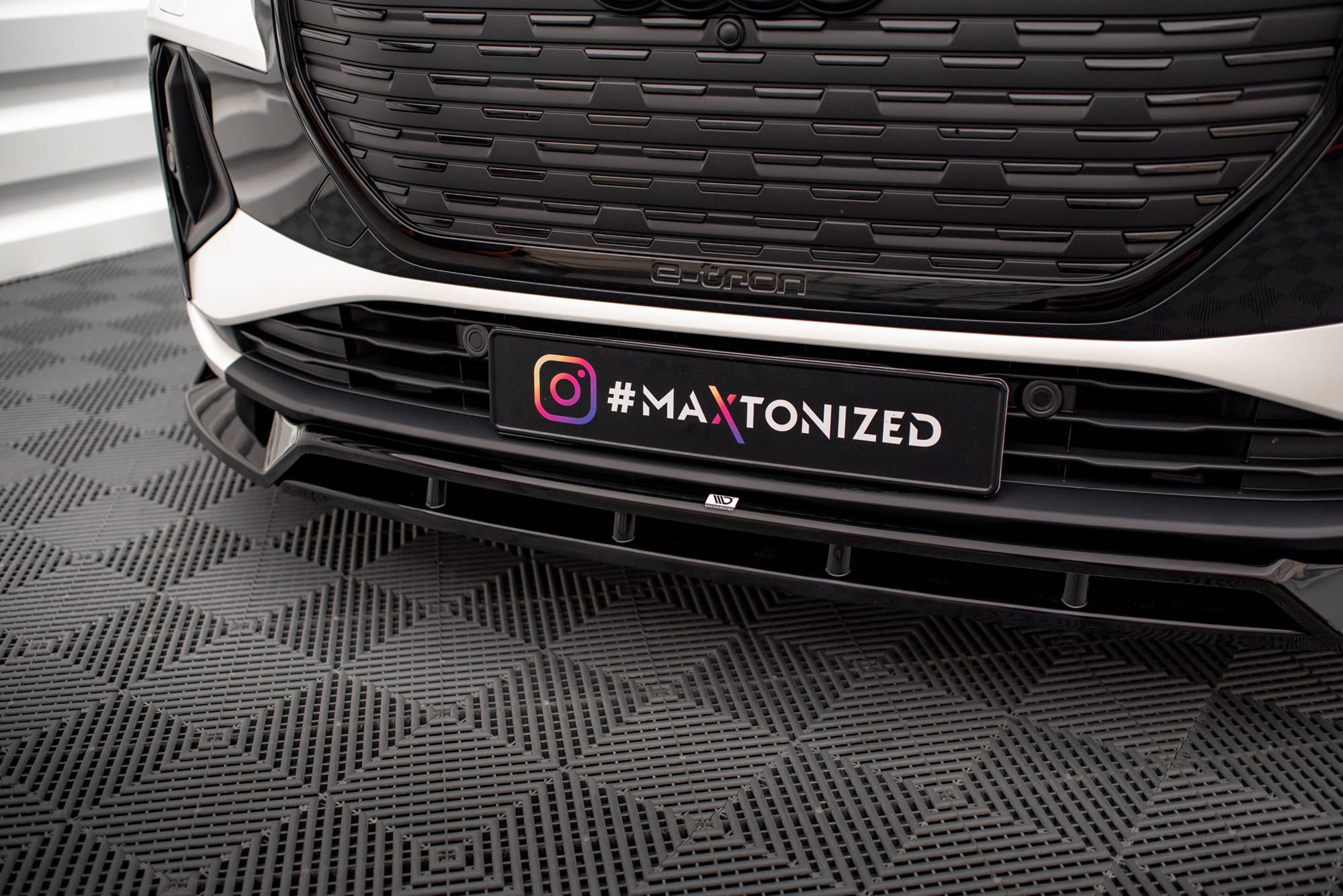 Front Splitter V.2 Audi Q4 e-tron Sportback S-line Mk1 - Image 3