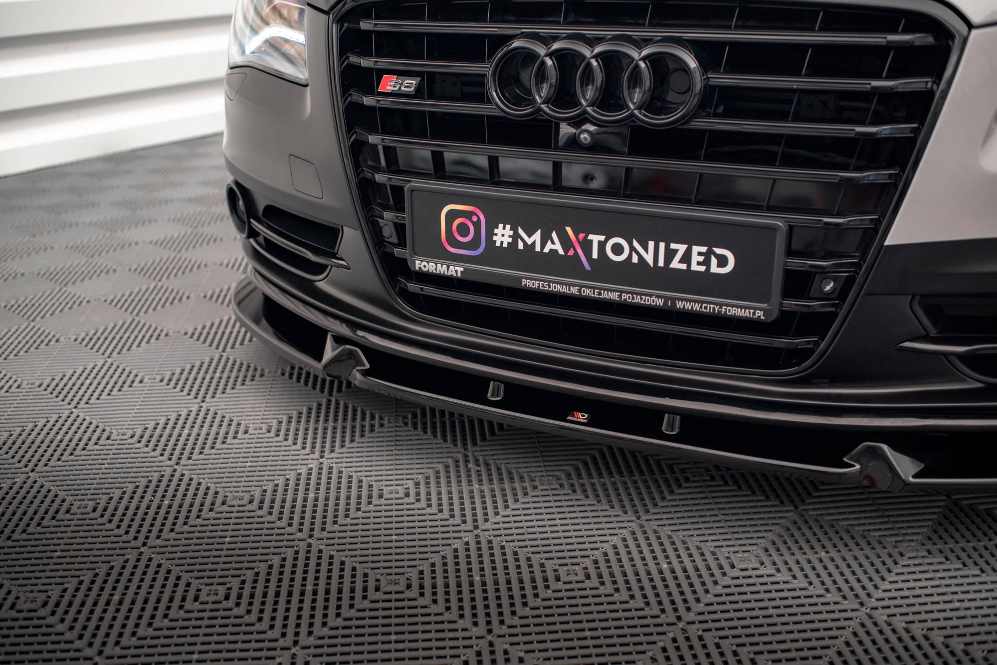 Front Splitter V.2 Audi S8 D4 - Image 3