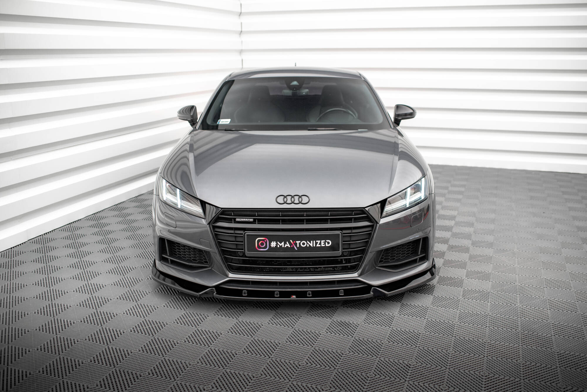 Front Splitter V.2 Audi TT S / S-Line 8S - Image 2
