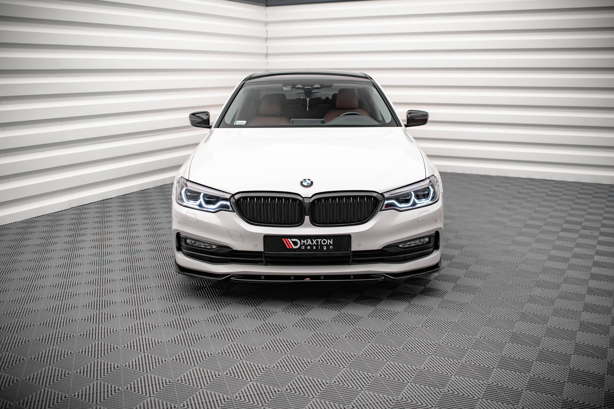 Front Splitter V.2 BMW 5 G30 / G31 - Image 2