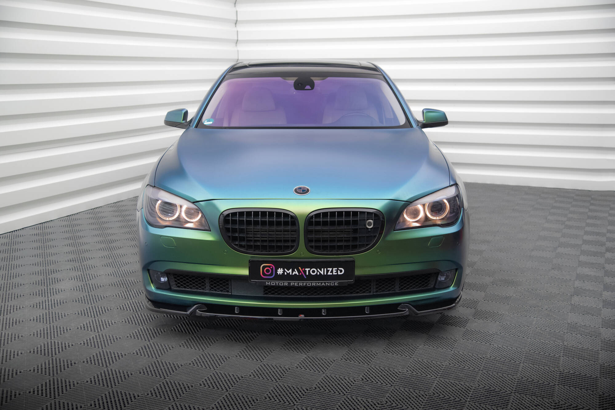 Front Splitter V.2 BMW 7 F01 - Image 2