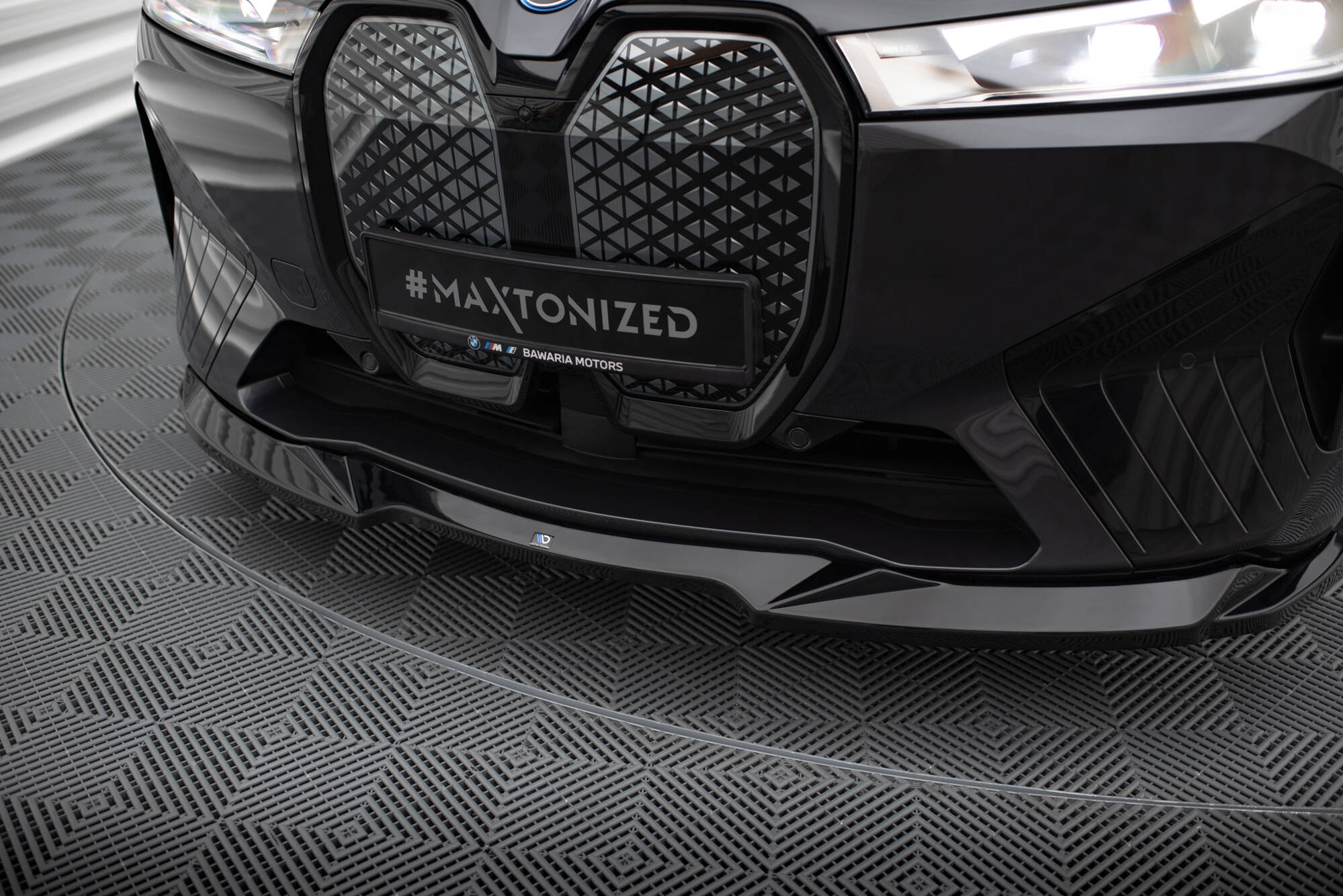 Front Splitter V.2 BMW iX M-Pack i20 - Image 3