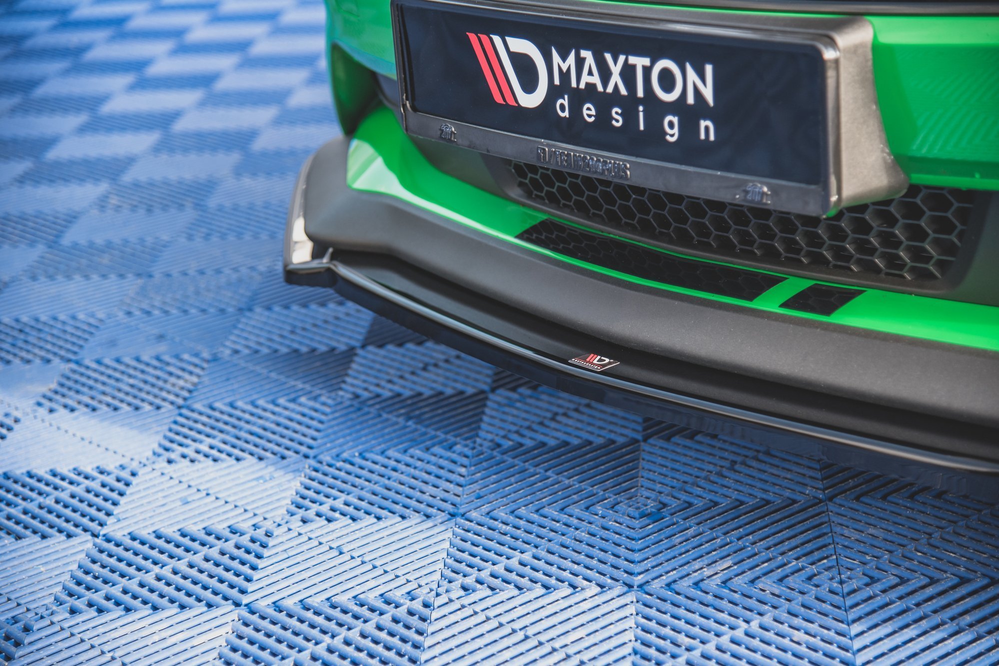 Front Splitter V.2 + Flaps Ford Mustang GT Mk6 Facelift - Image 2