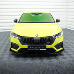 Alternative view of Front Splitter V.2 + Flaps Skoda Octavia RS Mk4