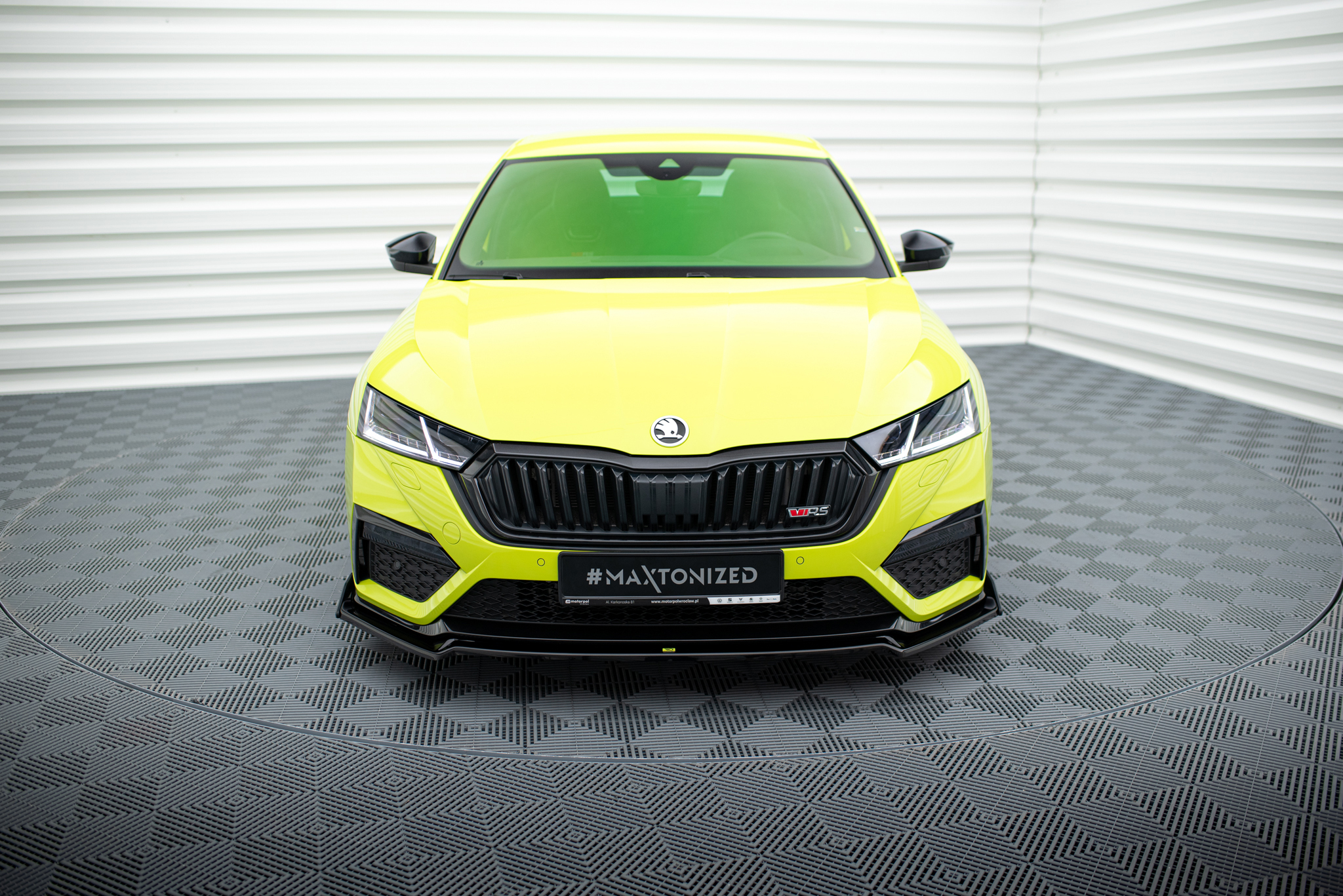 Front Splitter V.2 + Flaps Skoda Octavia RS Mk4 - Image 2