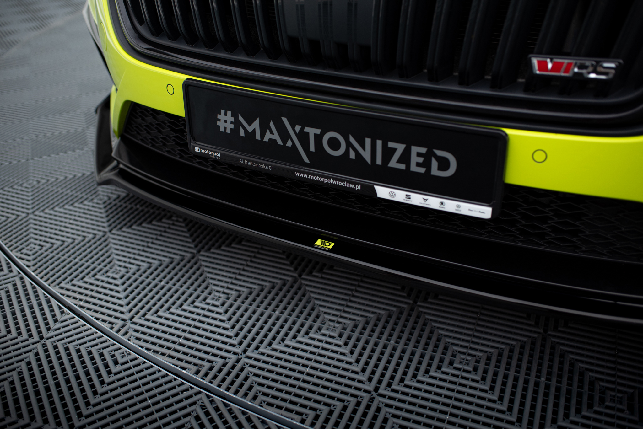 Front Splitter V.2 + Flaps Skoda Octavia RS Mk4 - Image 3