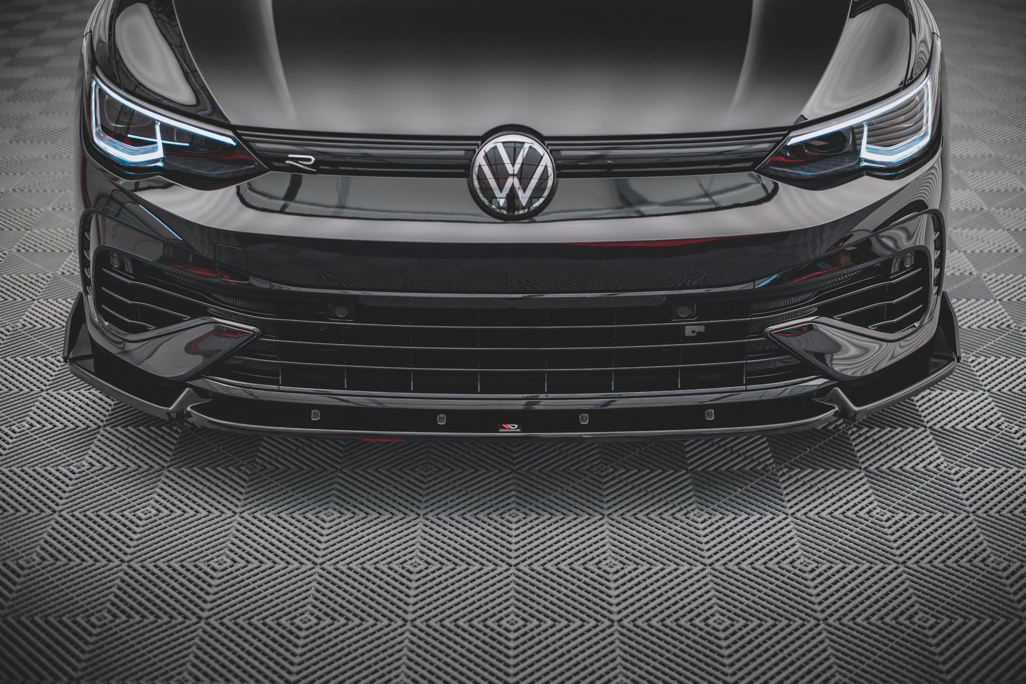 Front Splitter V.2 + Flaps Volkswagen Golf R Mk8 - Image 2