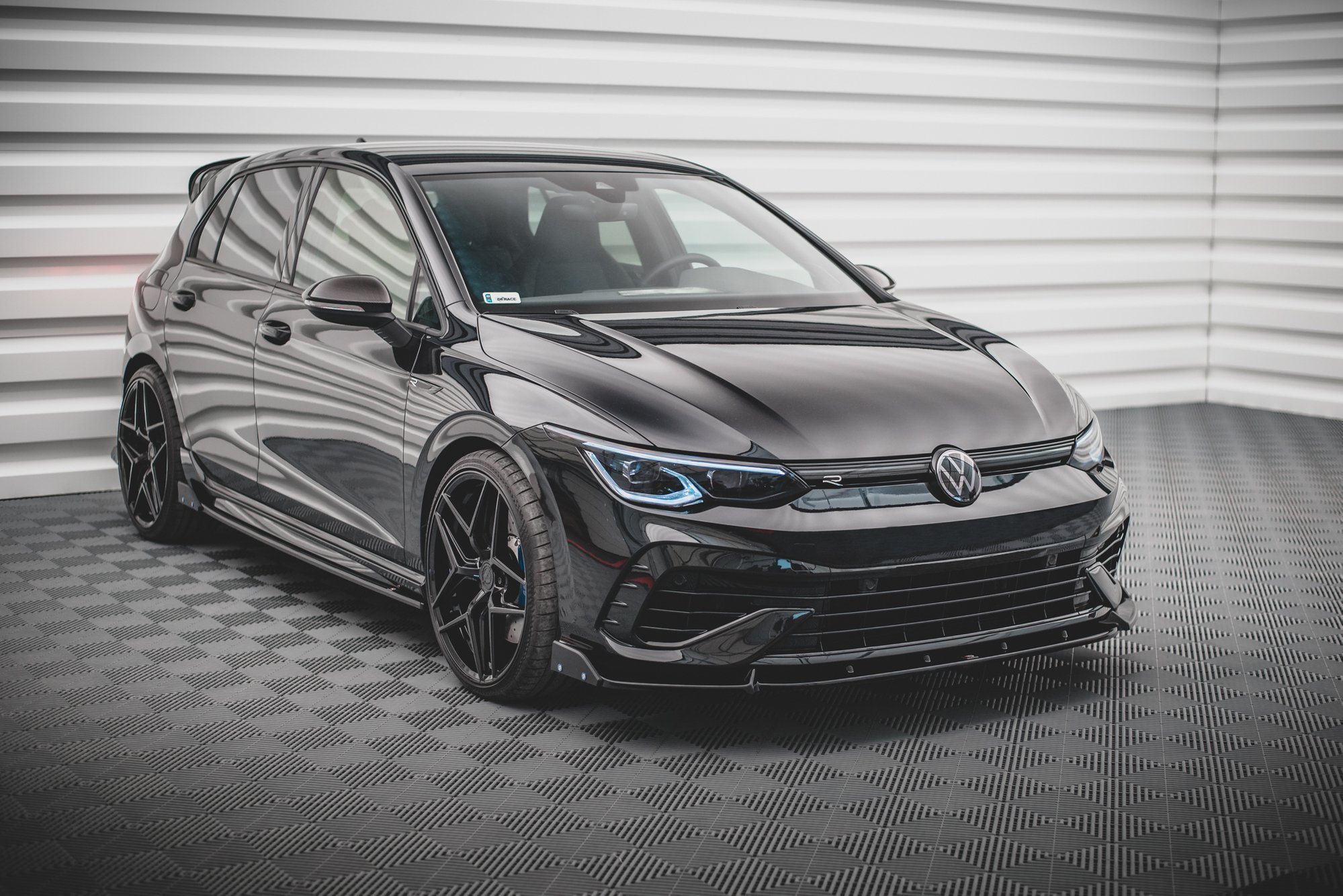 Front Splitter V.2 + Flaps Volkswagen Golf R Mk8 - Image 3