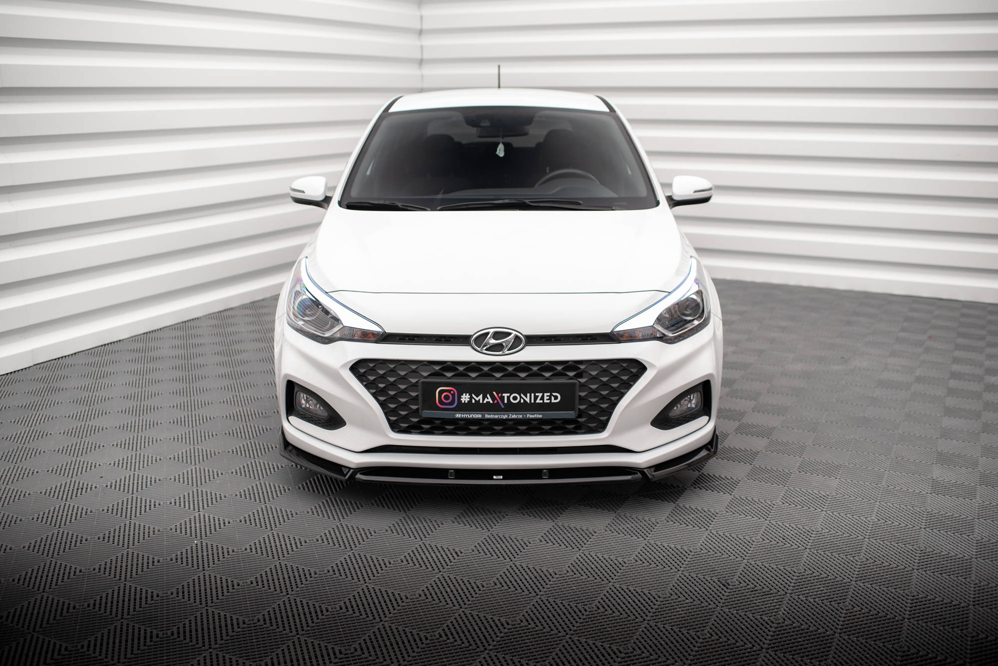 Front Splitter V.2 Hyundai I20 Mk2 Facelift - Image 2