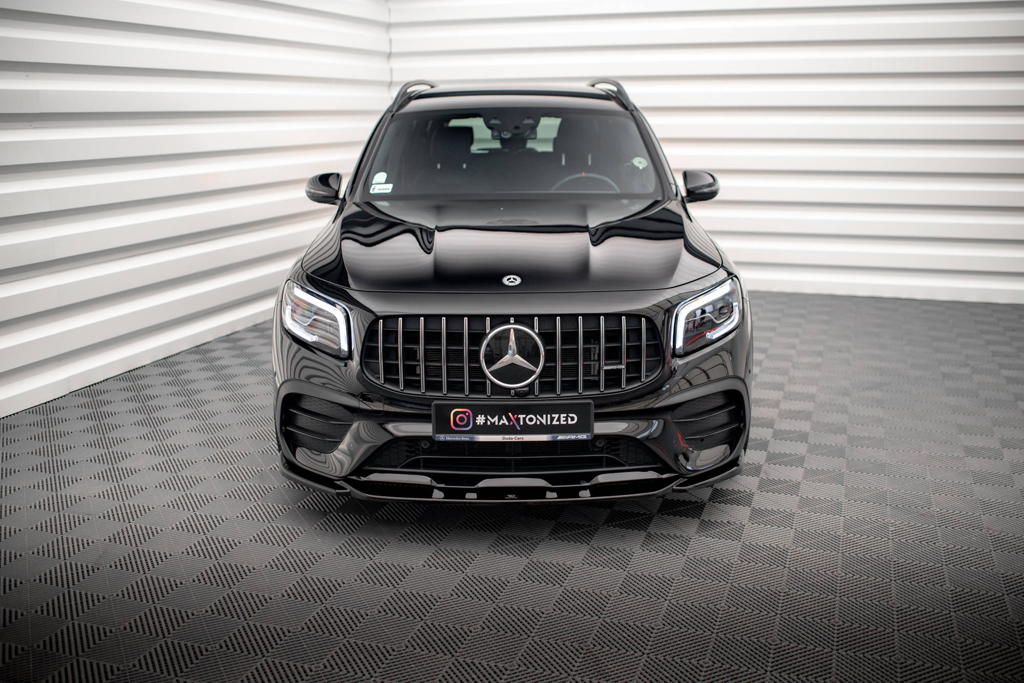 Front Splitter V.2 Mercedes-AMG GLB 35 / AMG-Line X247 - Image 2