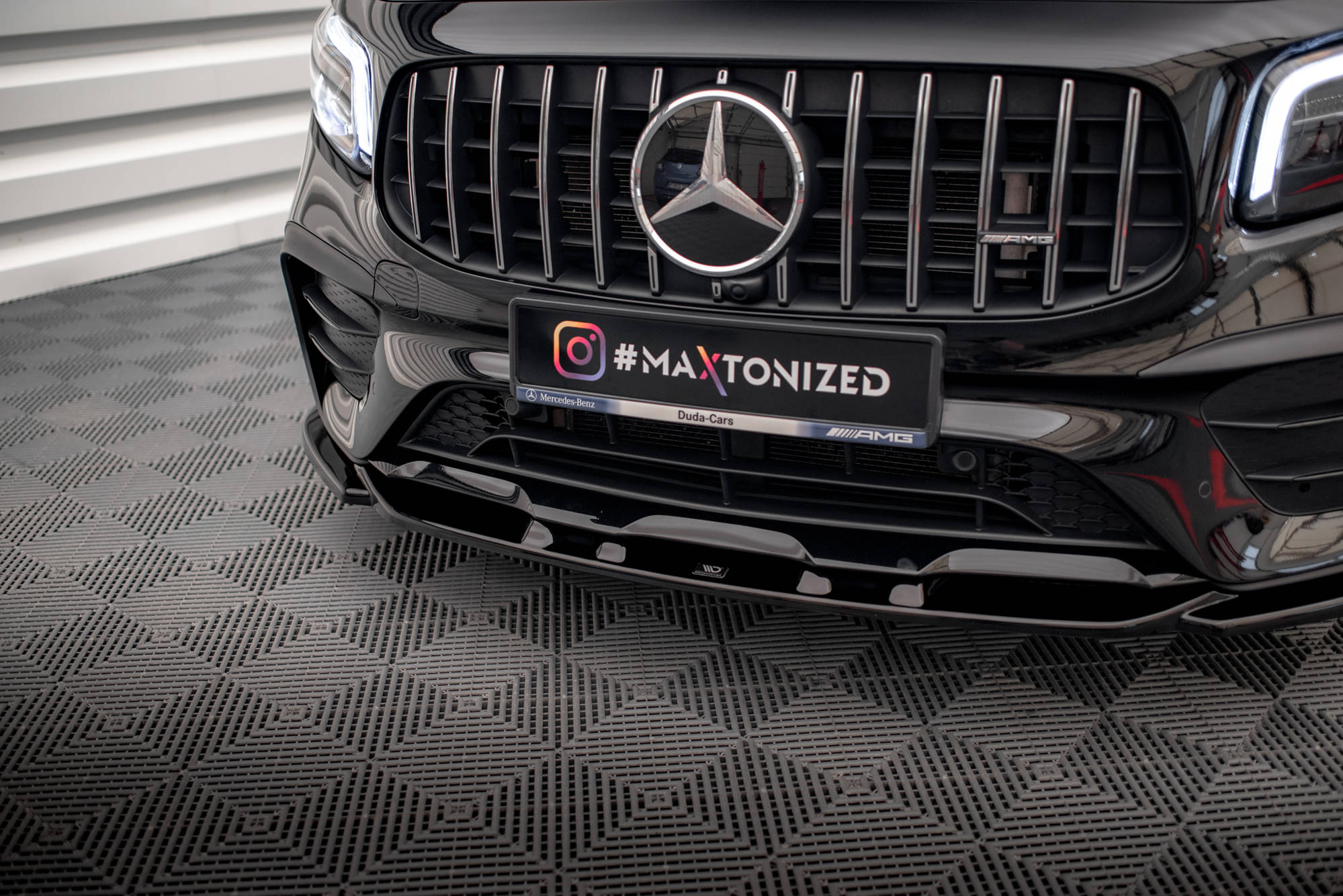 Front Splitter V.2 Mercedes-AMG GLB 35 / AMG-Line X247 - Image 3