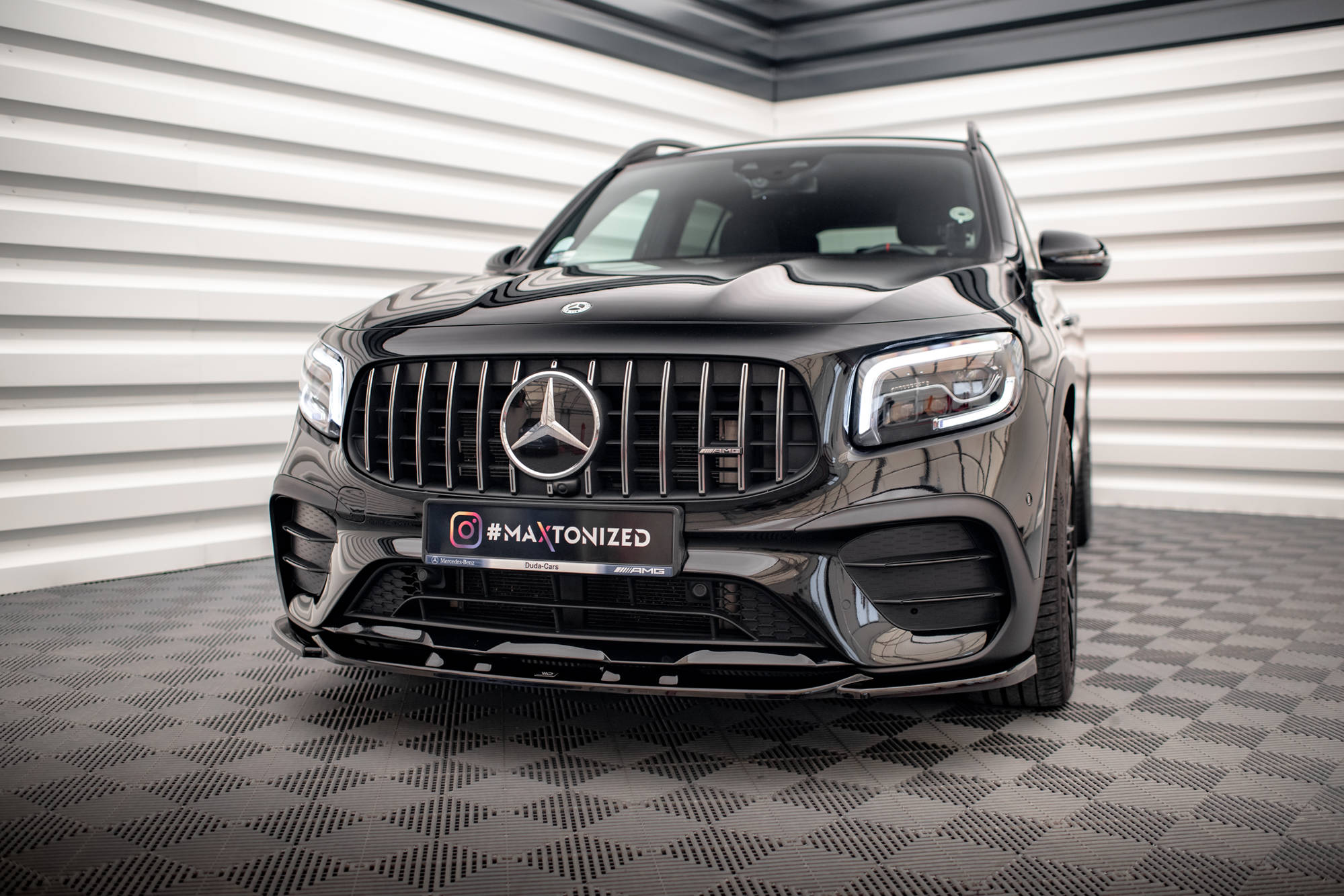 Front Splitter V.2 Mercedes-AMG GLB 35 / AMG-Line X247