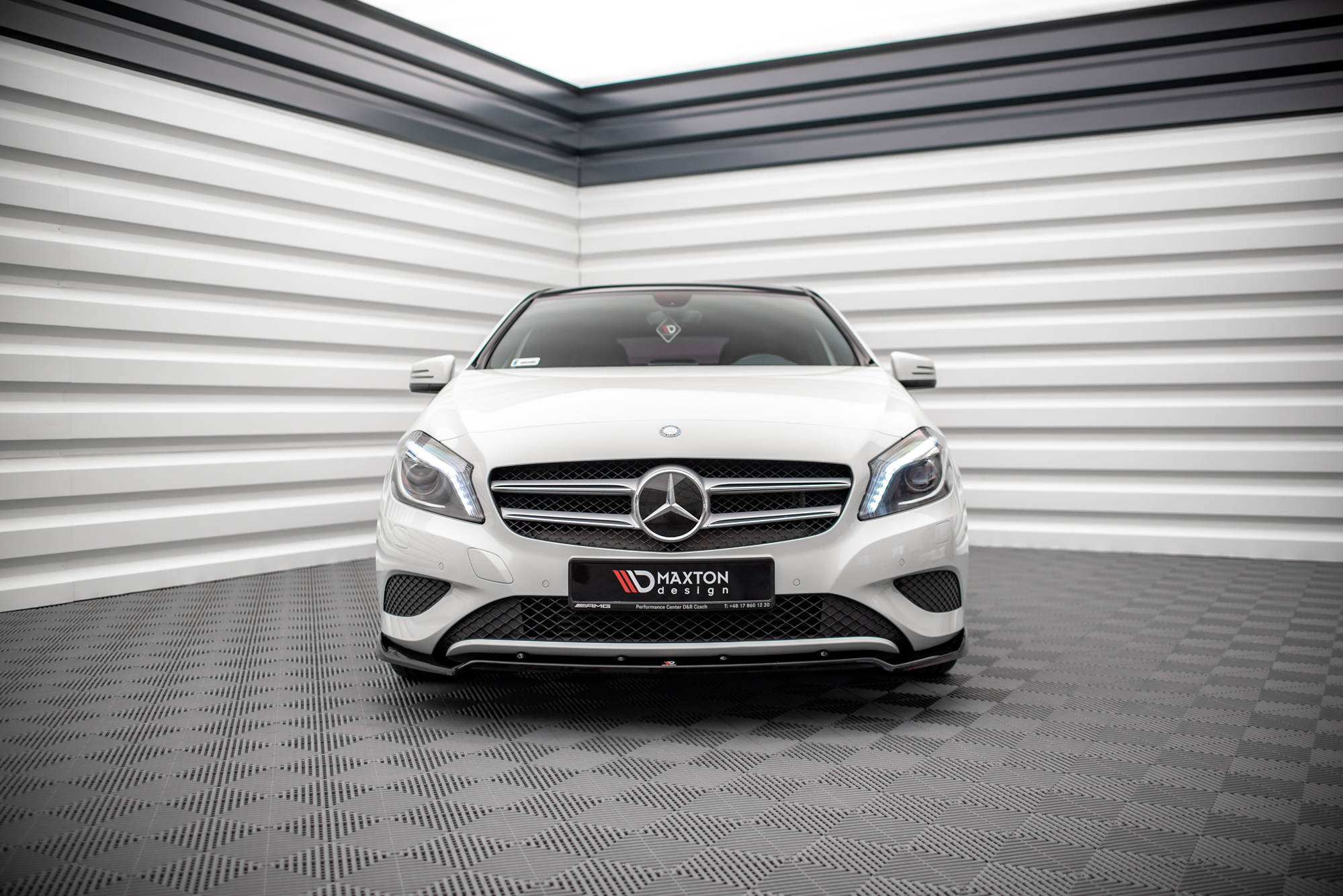 Front Splitter V.2 Mercedes-Benz A W176 - Image 2