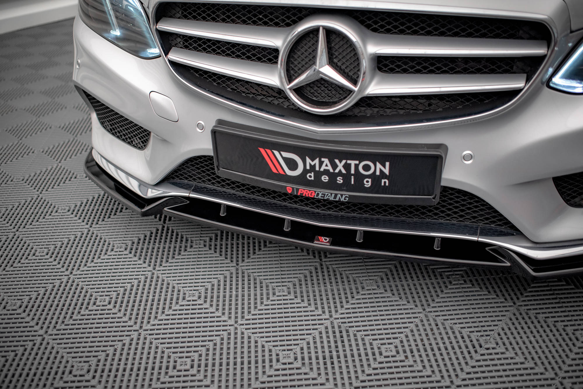 Front Splitter V.2 Mercedes-Benz E AMG-Line Sedan W212 Facelift - Image 3