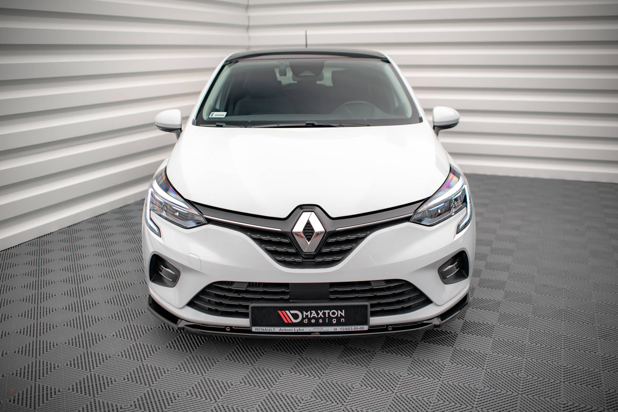 Front Splitter V.2 Renault Clio Mk5 - Image 2
