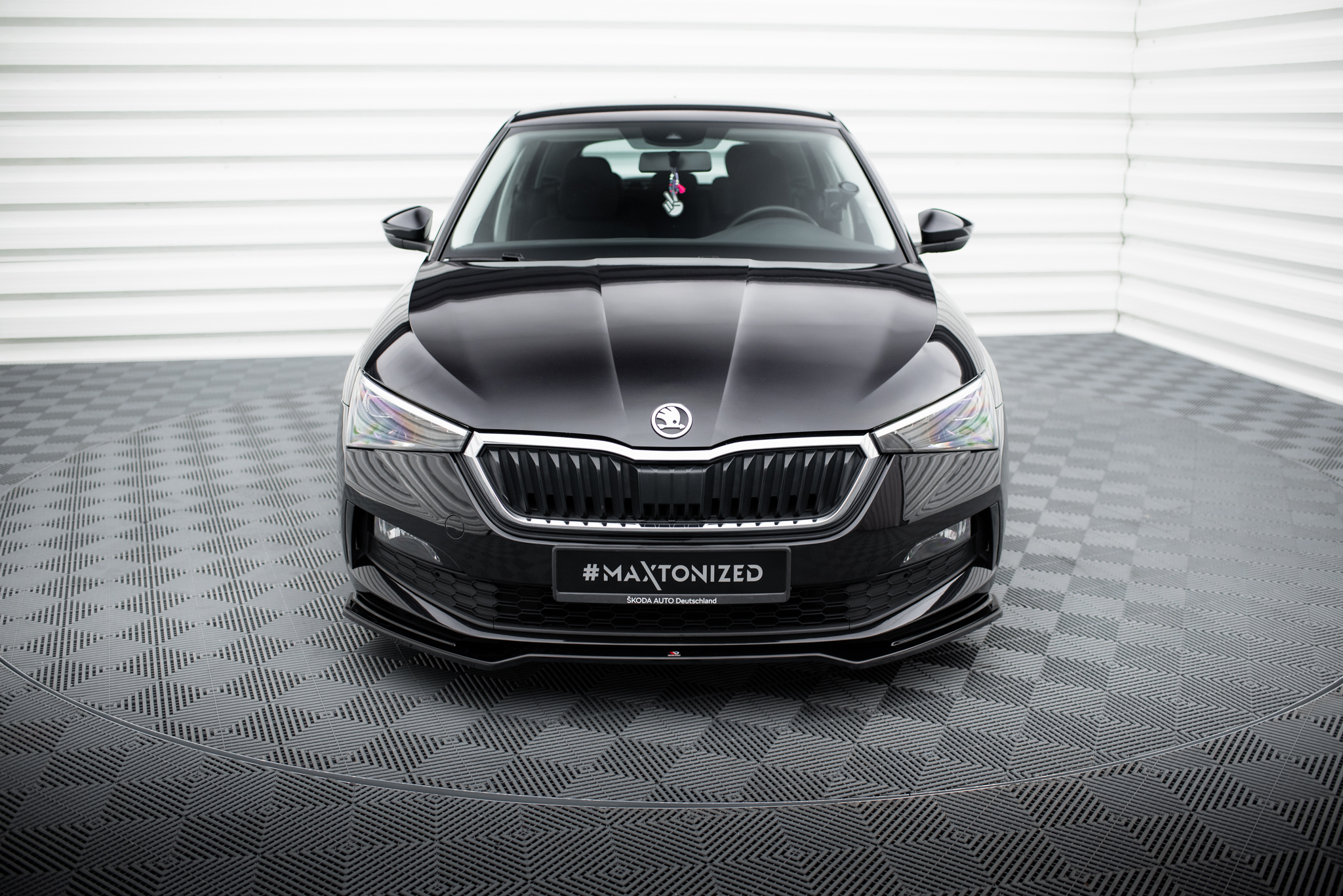 Front Splitter V.2 Skoda Scala - Image 2
