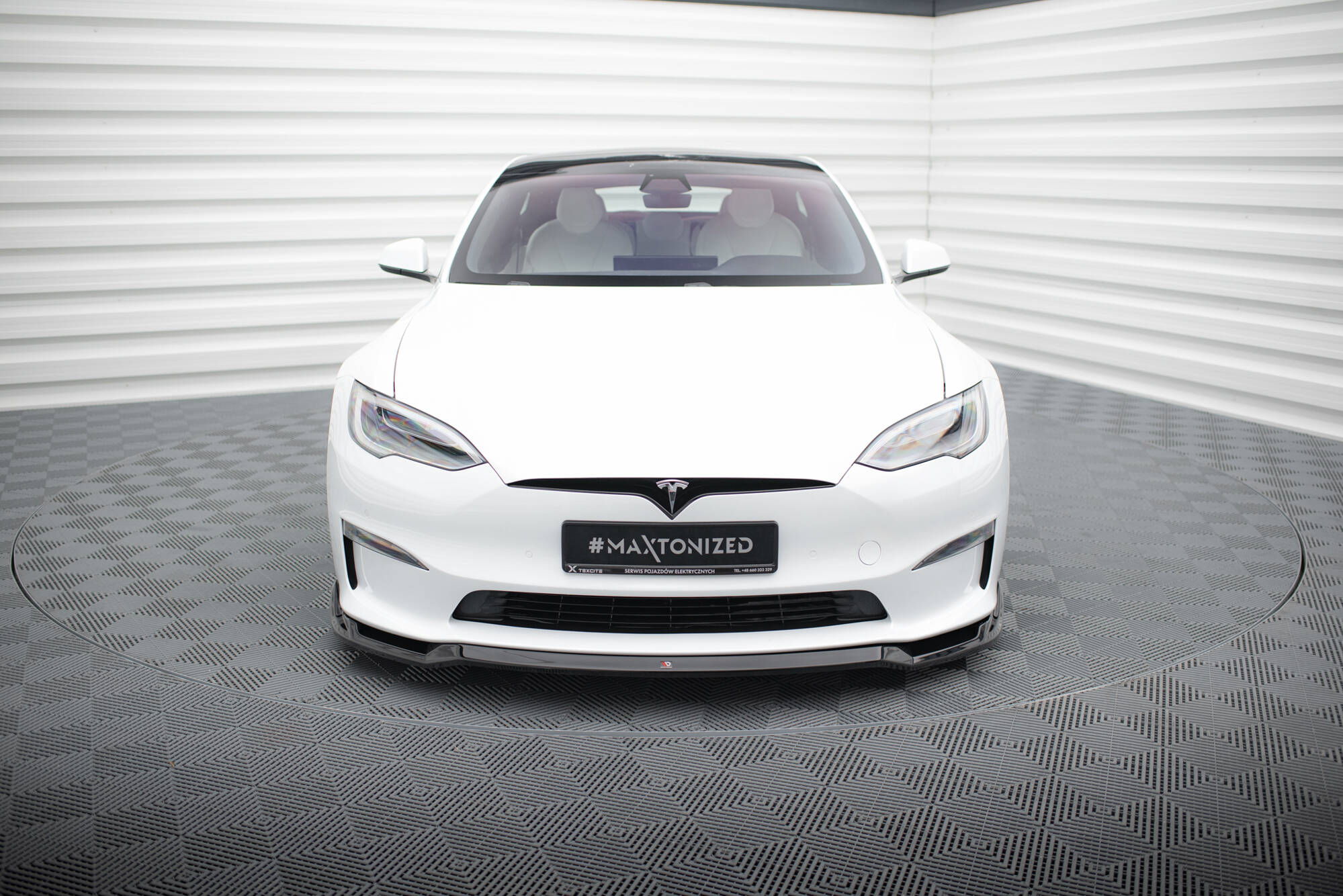 Front Splitter V.2 Tesla Model S Plaid Mk1 Facelift - Image 2