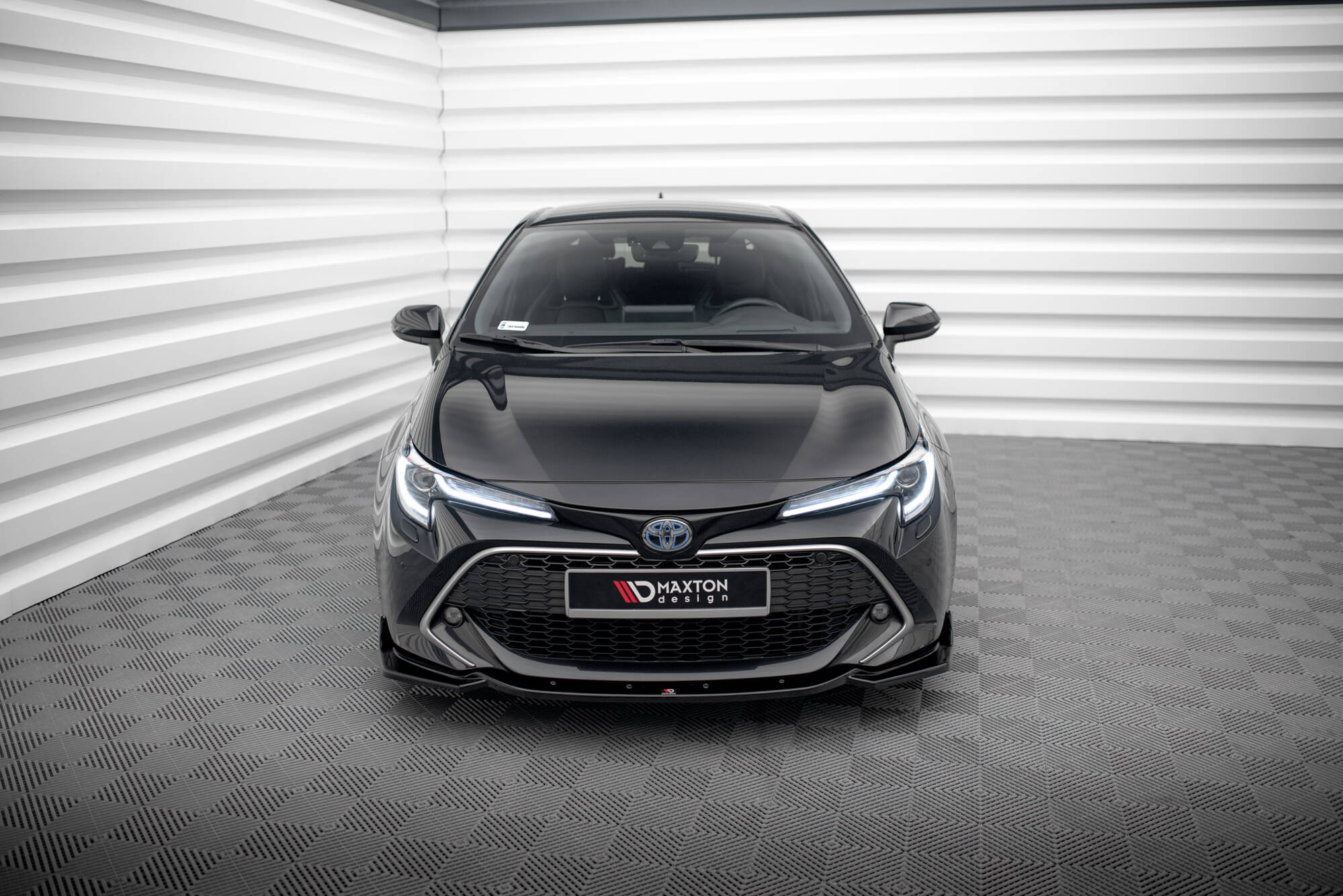 Front Splitter V.2 Toyota Corolla XII Touring Sports/ Hatchback - Image 2