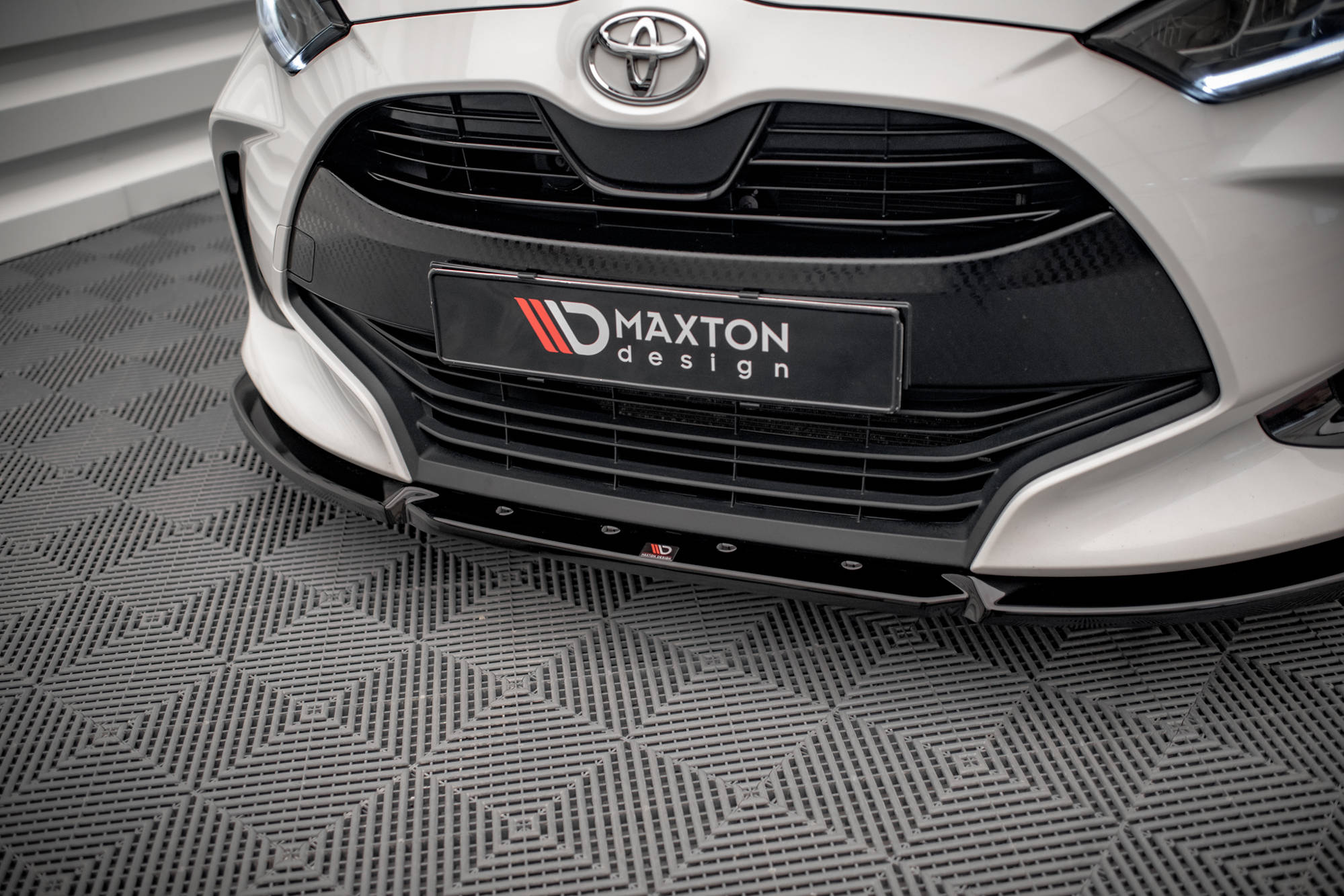 Front Splitter V.2 Toyota Yaris Mk4 - Image 3