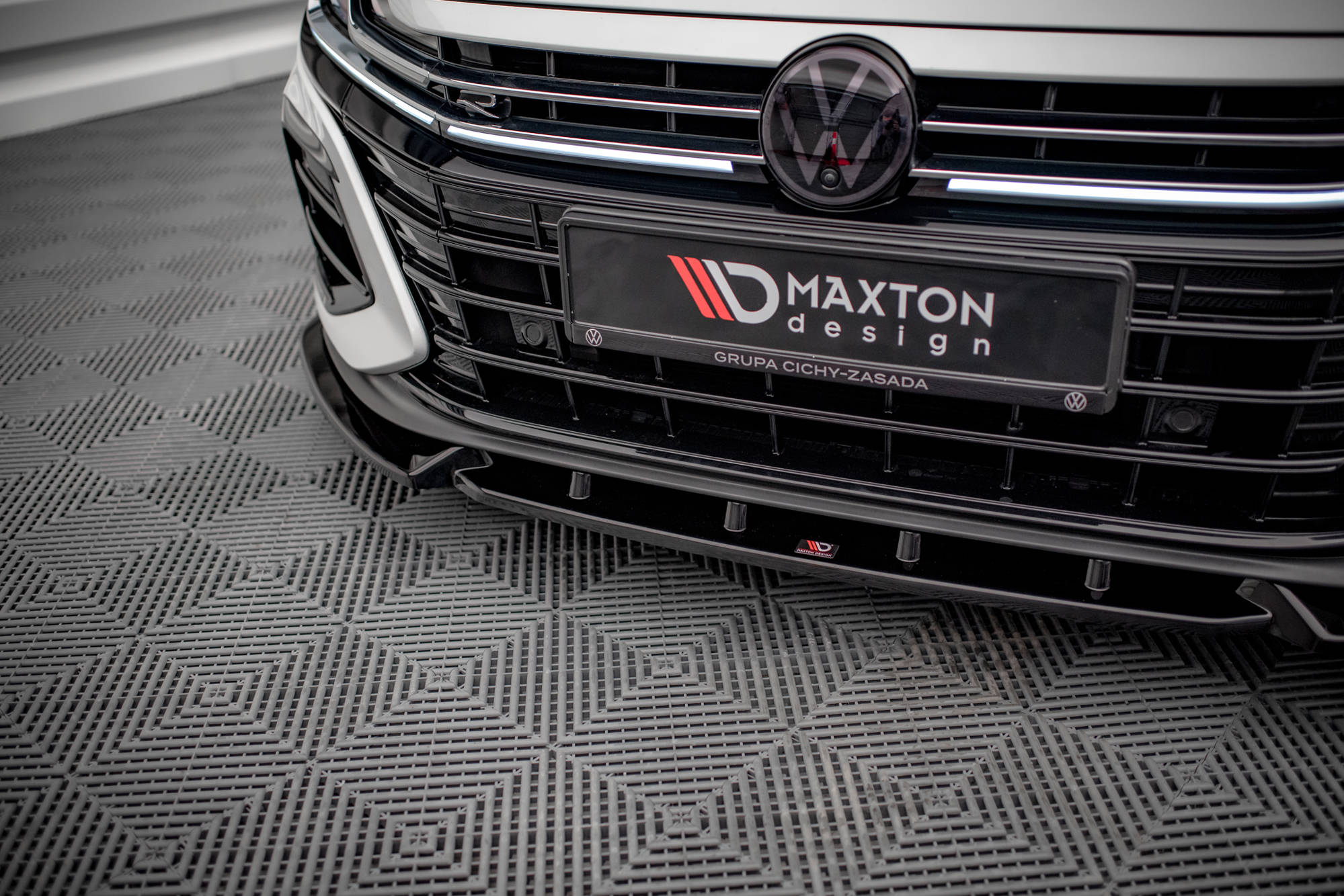 Front Splitter V.2 Volkswagen Arteon R - Image 3