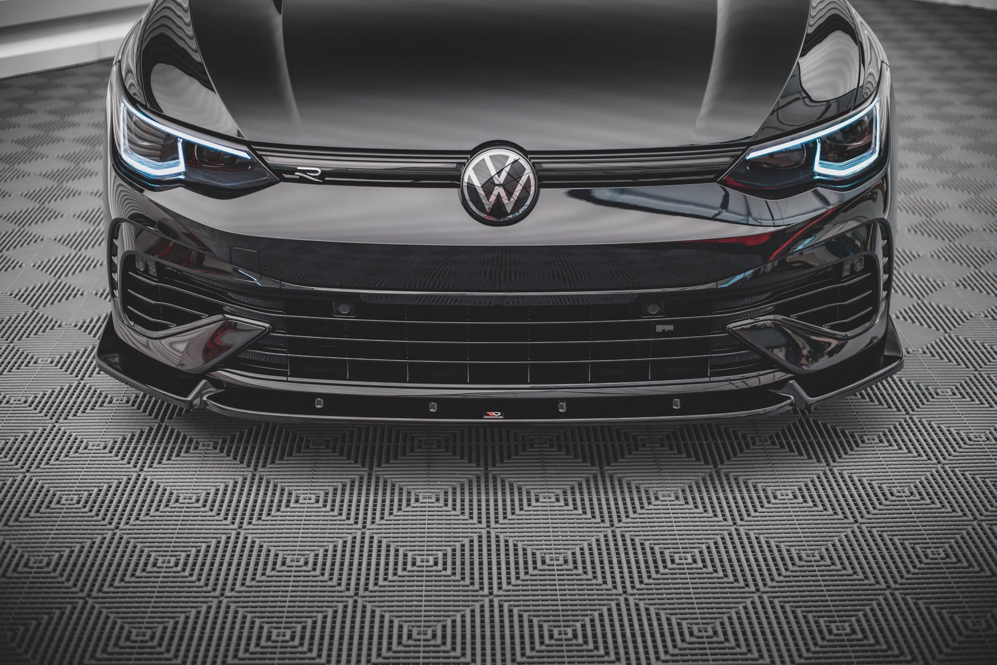 Front Splitter V.2 Volkswagen Golf R Mk8 - Image 2