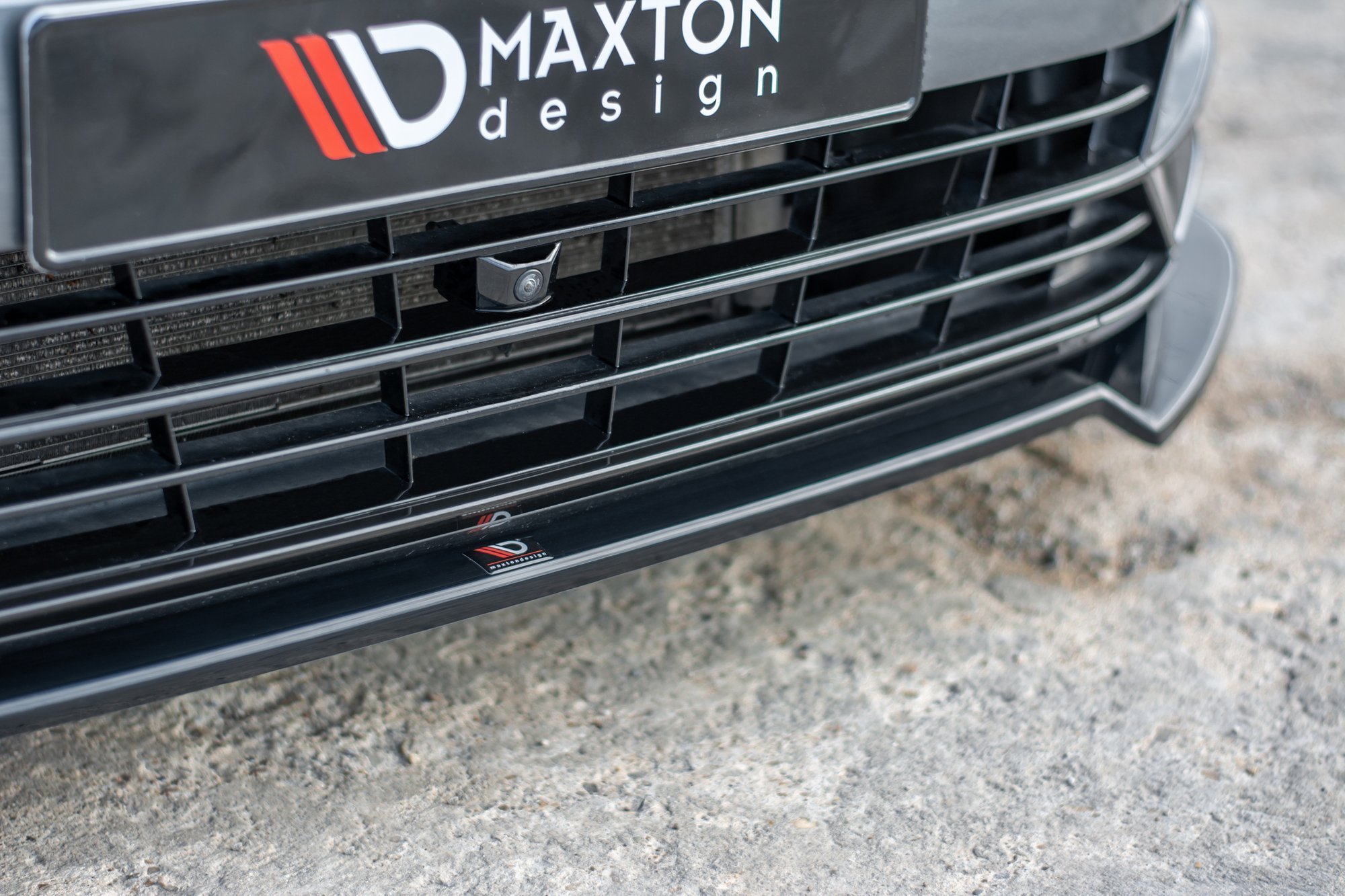 Front Splitter V.2 Volkswagen Passat R-Line B8 - Image 4