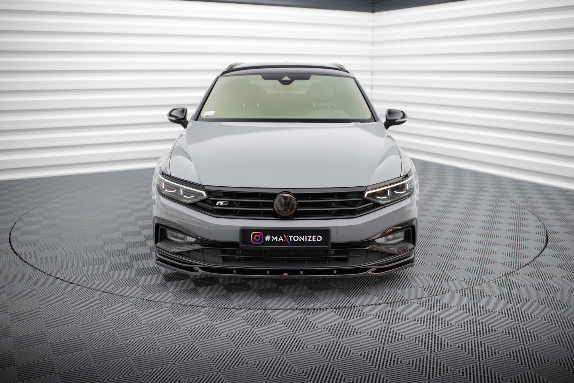 Front Splitter V.2 Volkswagen Passat R-Line B8 Facelift - Image 2