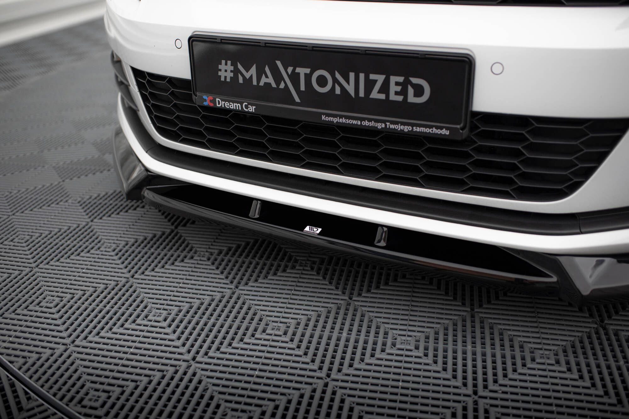 Front Splitter V.2 Volkswagen Scirocco Mk3 Facelift - Image 3