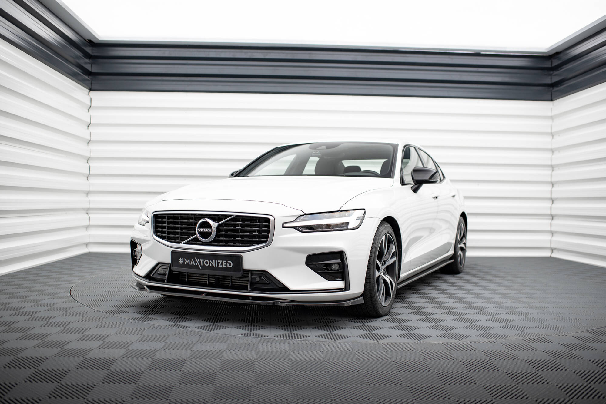 Front Splitter V.2 Volvo S60/V60 R-Design Mk3 - Image 3