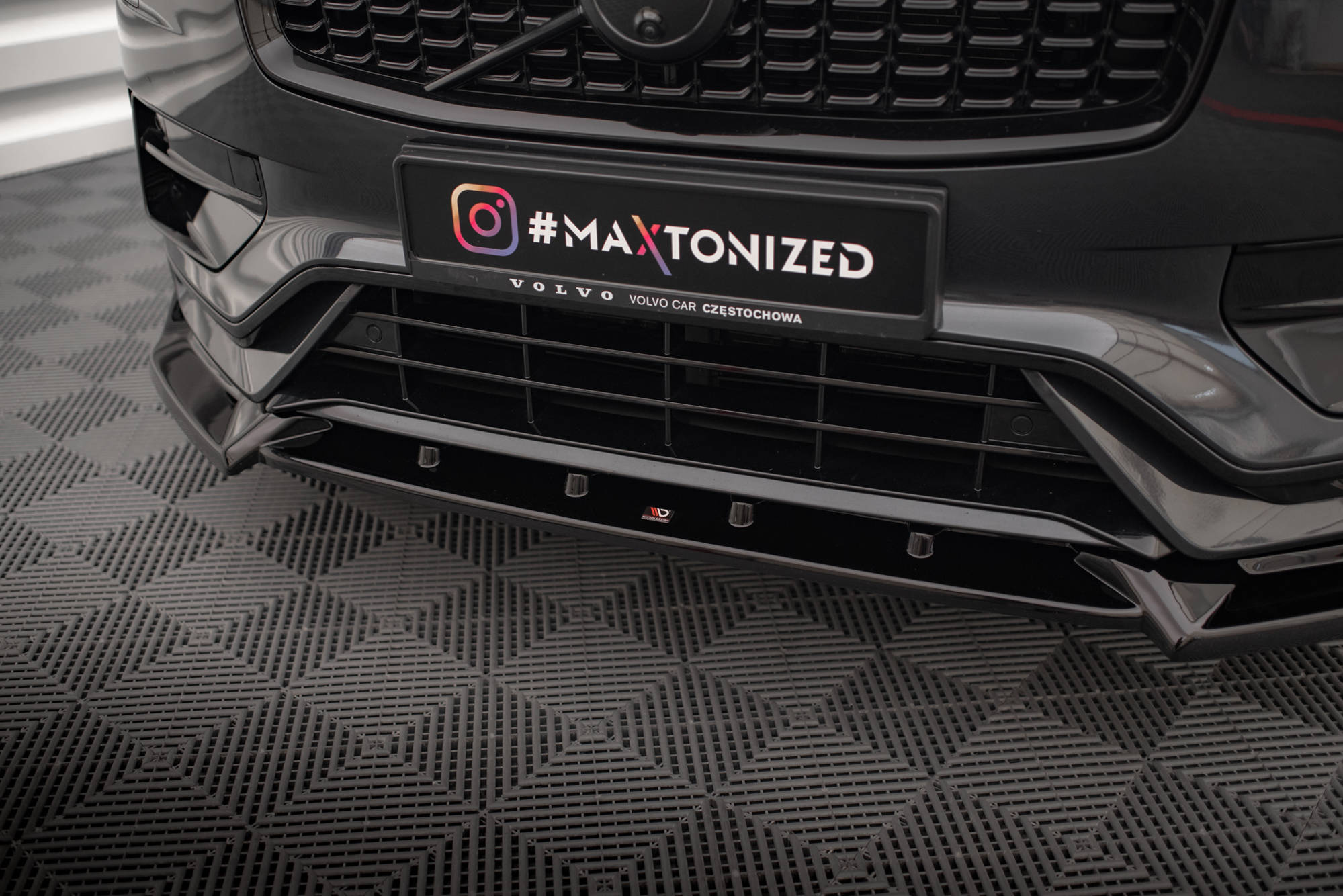 Front Splitter V.2 Volvo XC90 R-Design Mk2 Facelift - Image 3