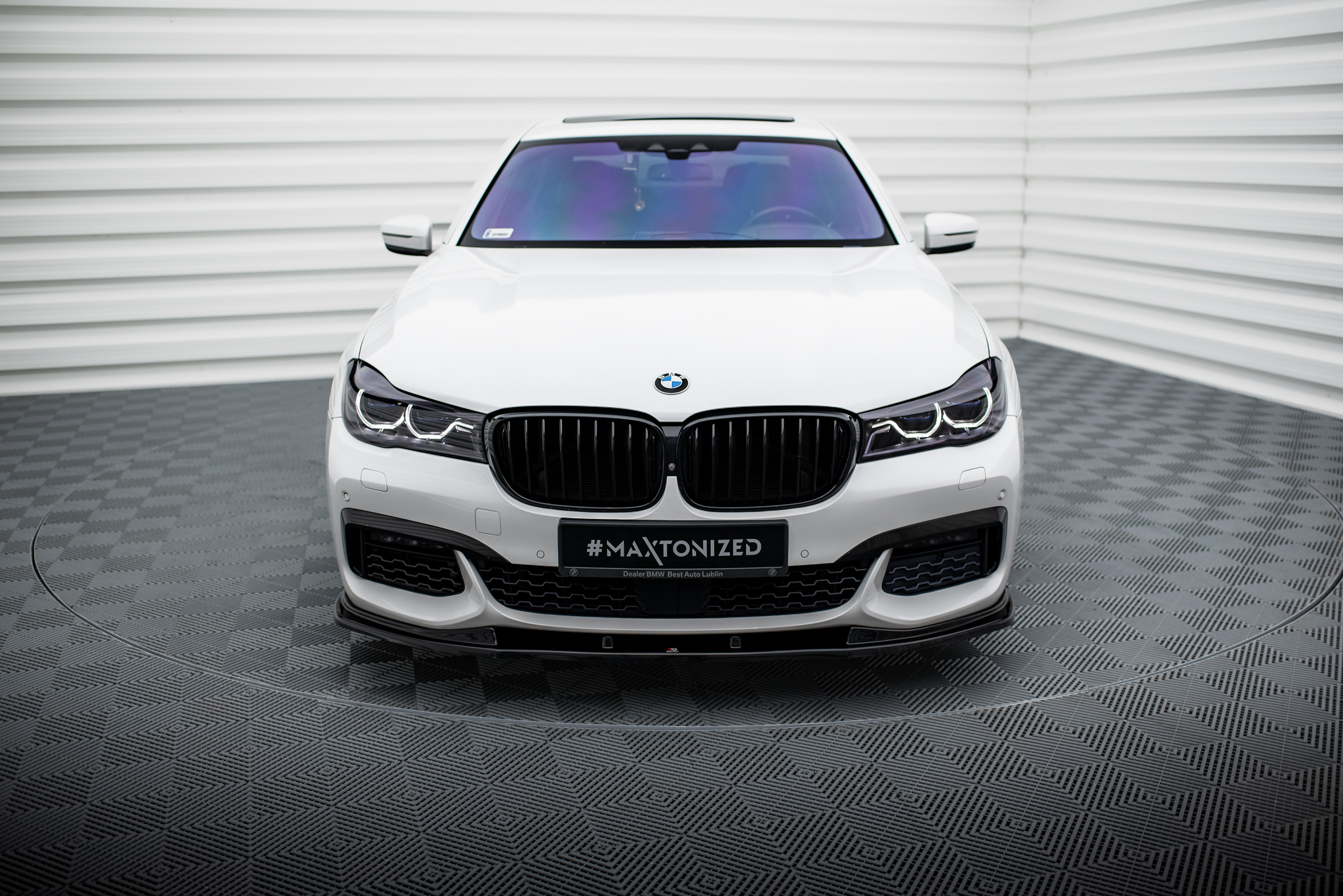 Front Splitter V.2 for BMW 7 M-Pack G11 /G12 - Image 2