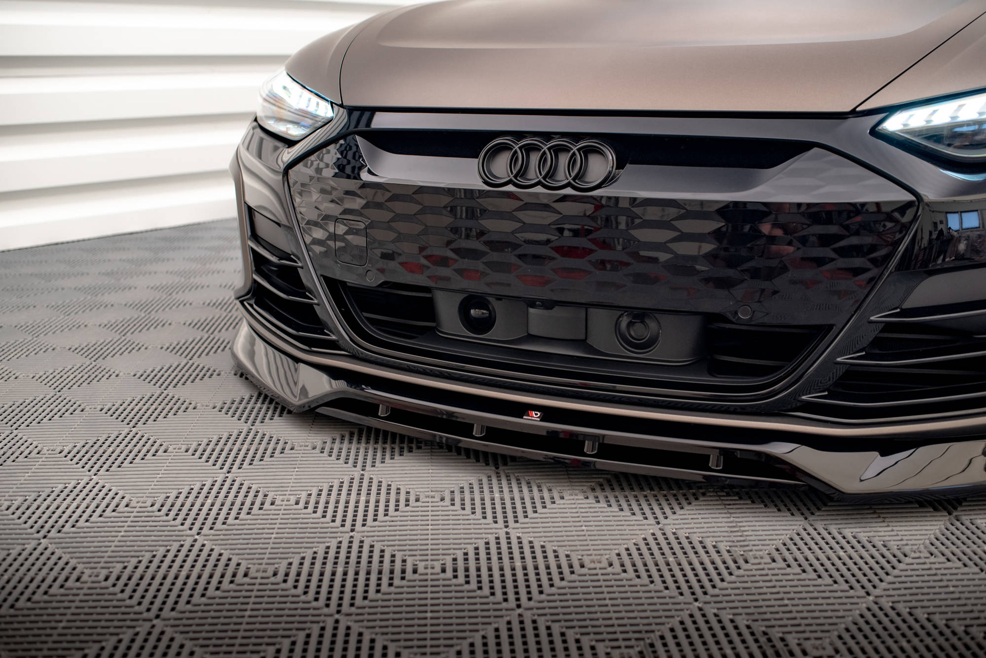 Front Splitter V.3 Audi e-Tron GT / RS GT Mk1 - Image 3