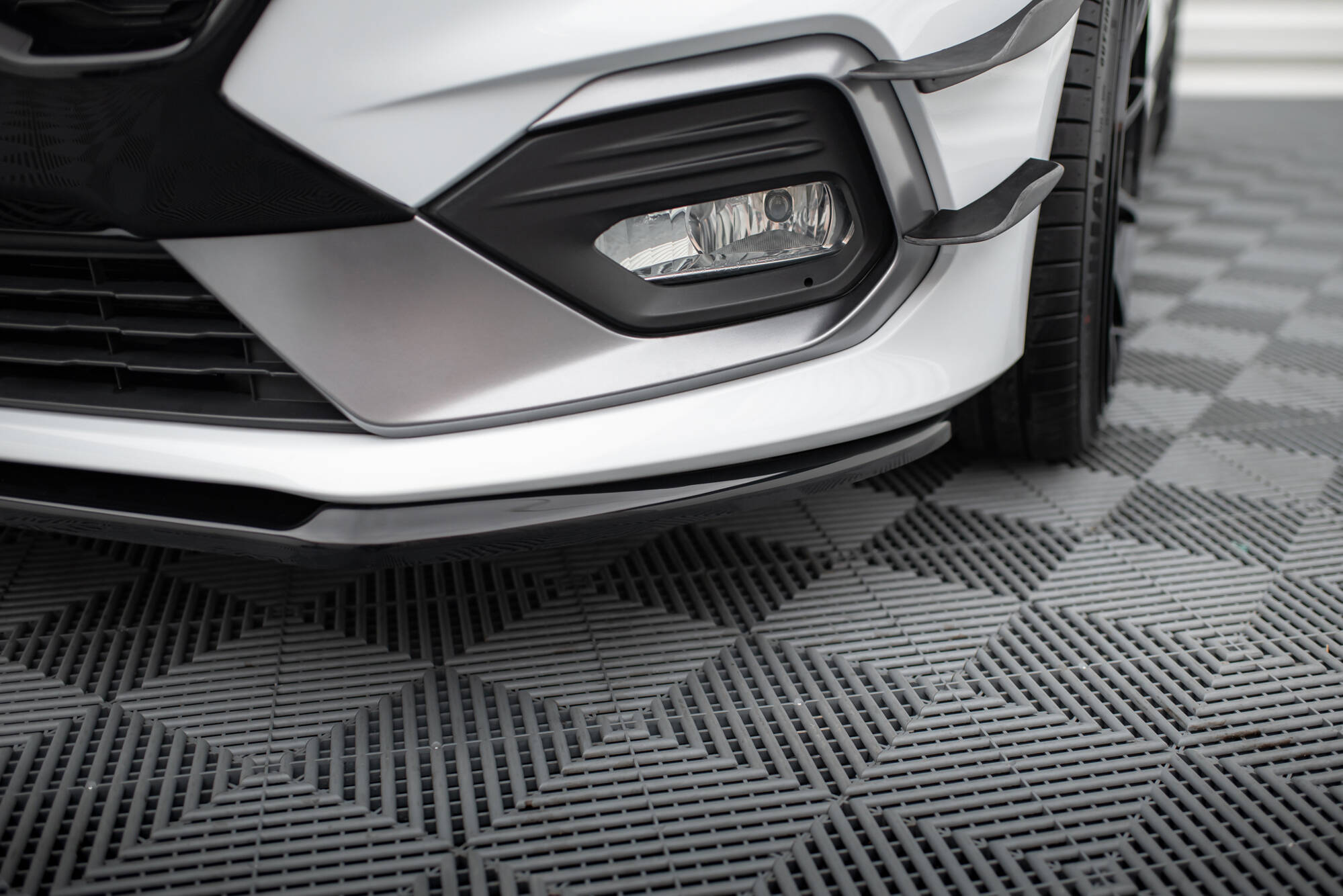 Front Splitter V.3 Ford Fiesta Mk8 ST / ST-Line - Image 4